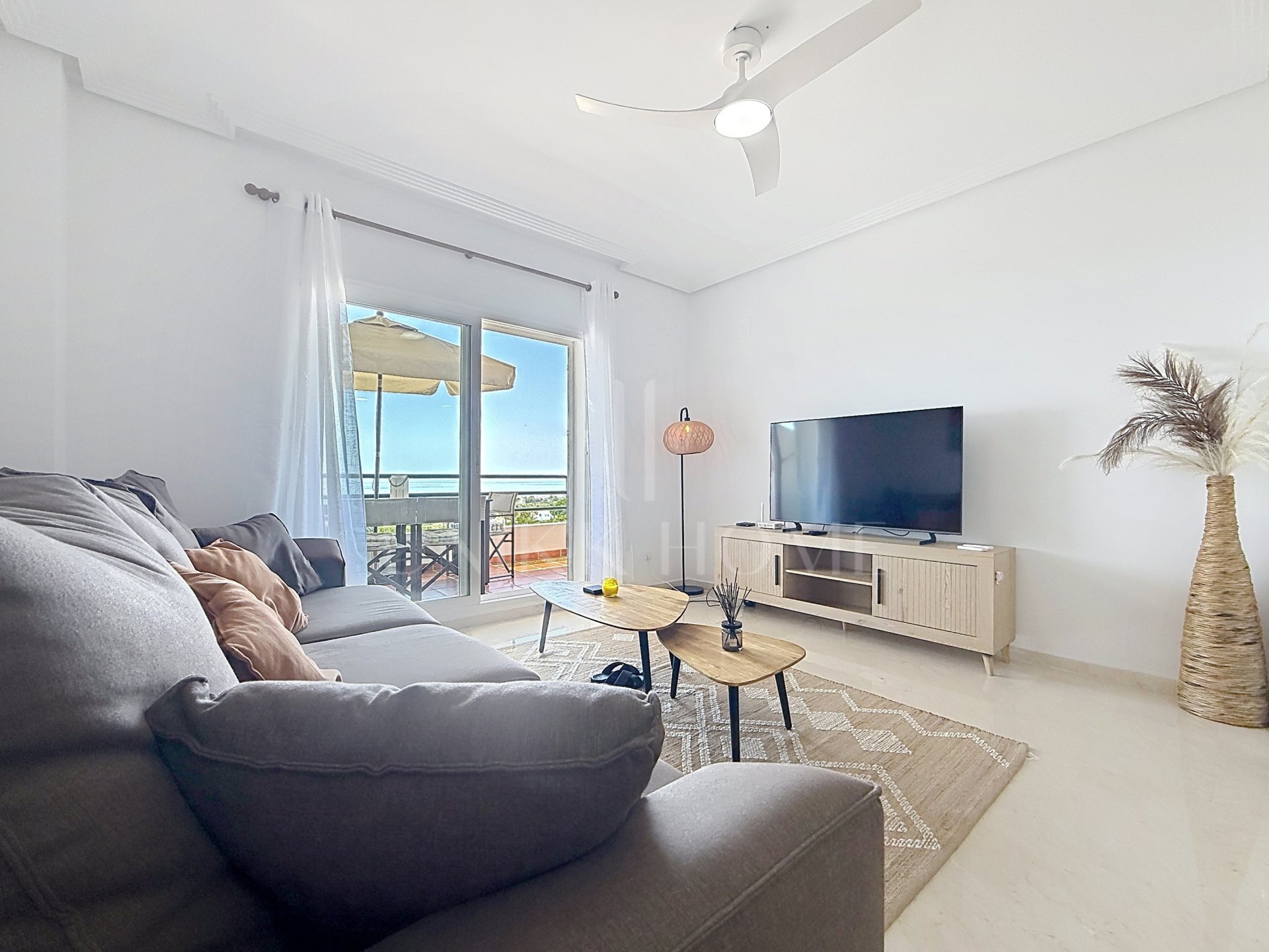 Apartamento reformado con vistas al mar a 800 m de la playa