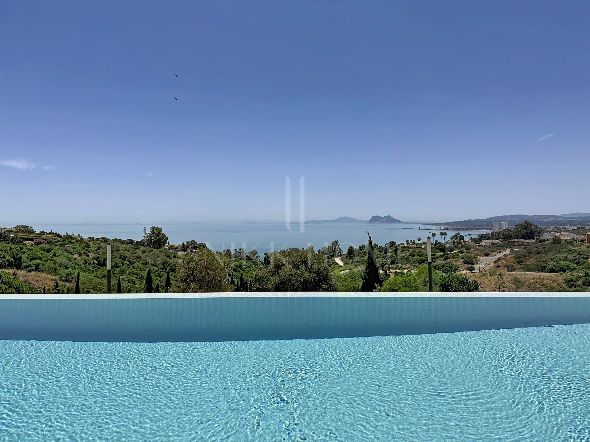 Groundfloor wtih Seaviews in Blue Heights