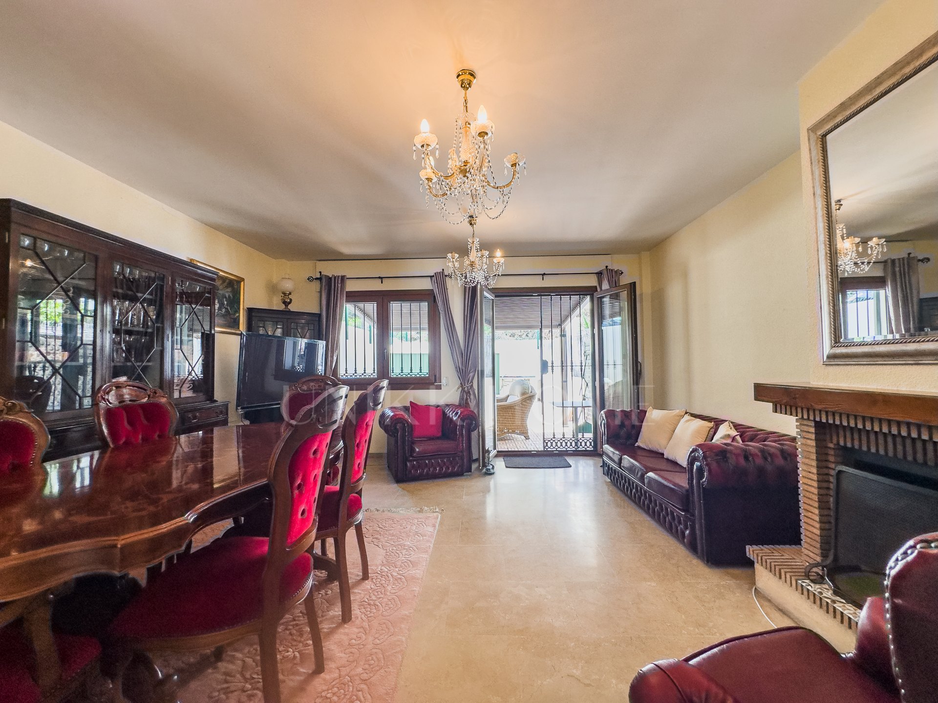 Semi detached house in Puerto La Duquesa with a sun terrace, sea views and a private garage for just €375,000
