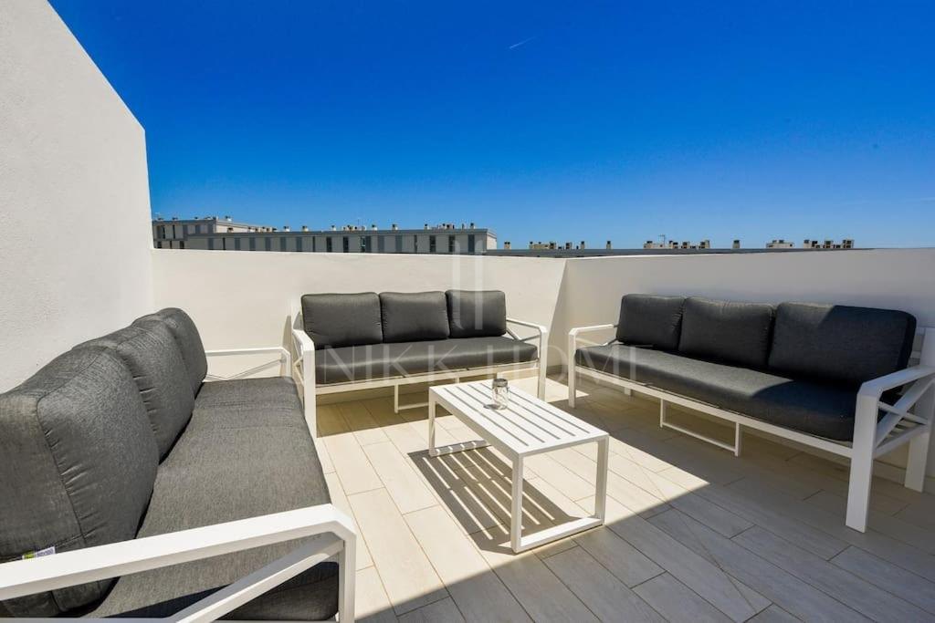 Semi-Detached Villa with Panoramic Sea and Gibraltar Views on the Costa del Sol