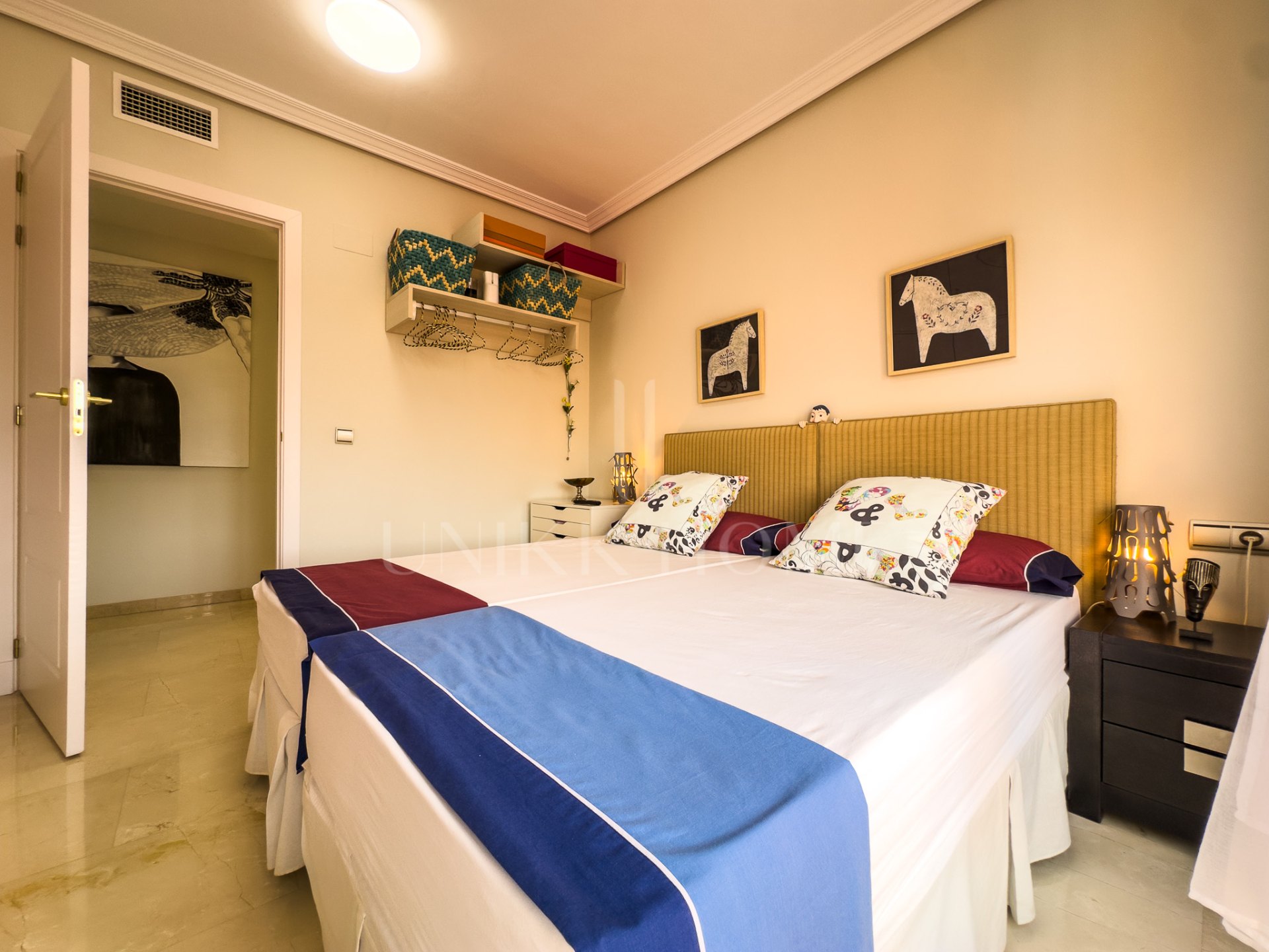 ÁTICO CON GRAN TERRAZA, SOLARIUM, VISTAS ABIERTAS Y LATERALES AL MAR!