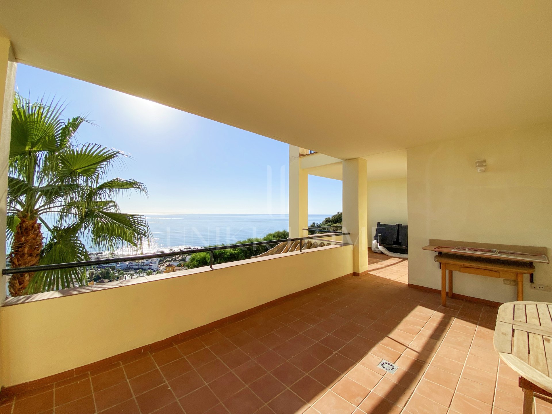 APARTAMENTO PRIMERA PLANTA CON VISTAS PANORAMICAS EN MANILVA! Gran Oportunidad en la COSTA DEL SOL!