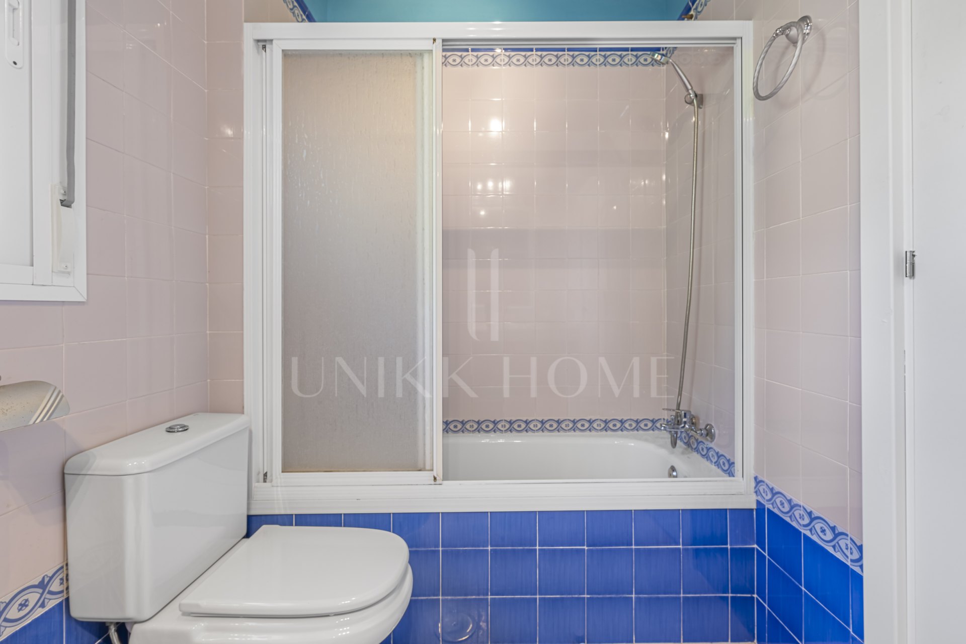 FIRST FLOOR APARTMENT WITH PANORAMIC VIEWS IN MANILVA! Great Opportunity on the COSTA DEL SOL!