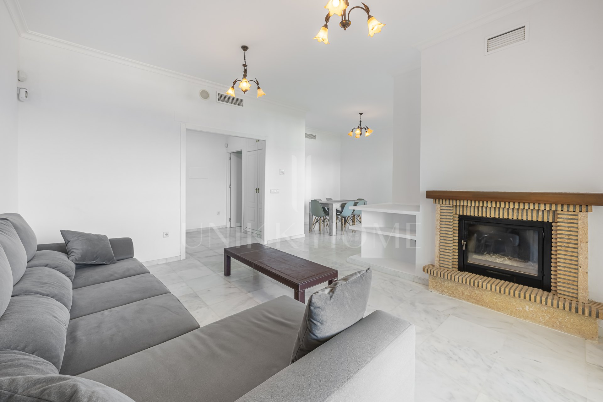 FIRST FLOOR APARTMENT WITH PANORAMIC VIEWS IN MANILVA! Great Opportunity on the COSTA DEL SOL!