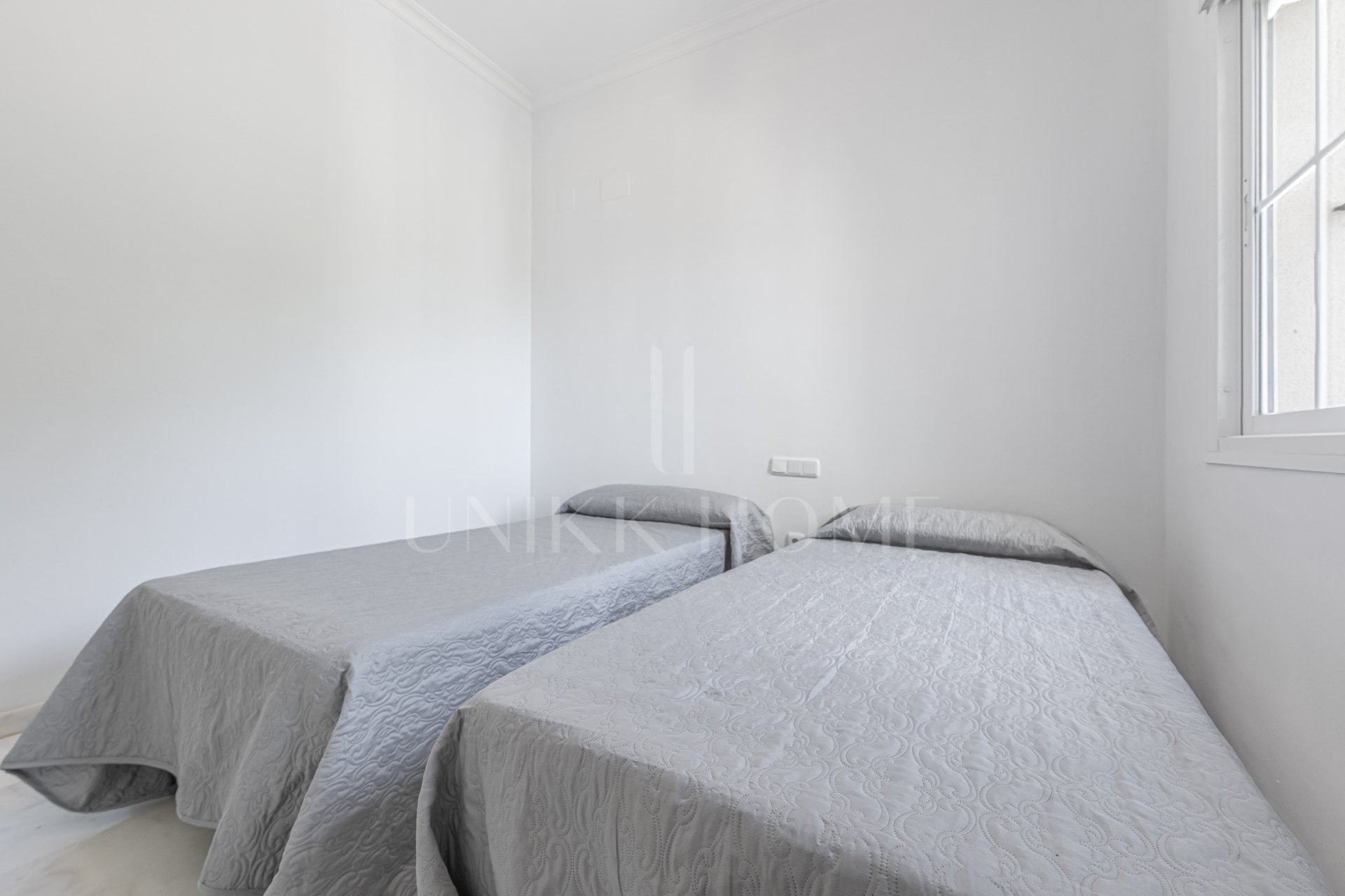 FIRST FLOOR APARTMENT WITH PANORAMIC VIEWS IN MANILVA! Great Opportunity on the COSTA DEL SOL!