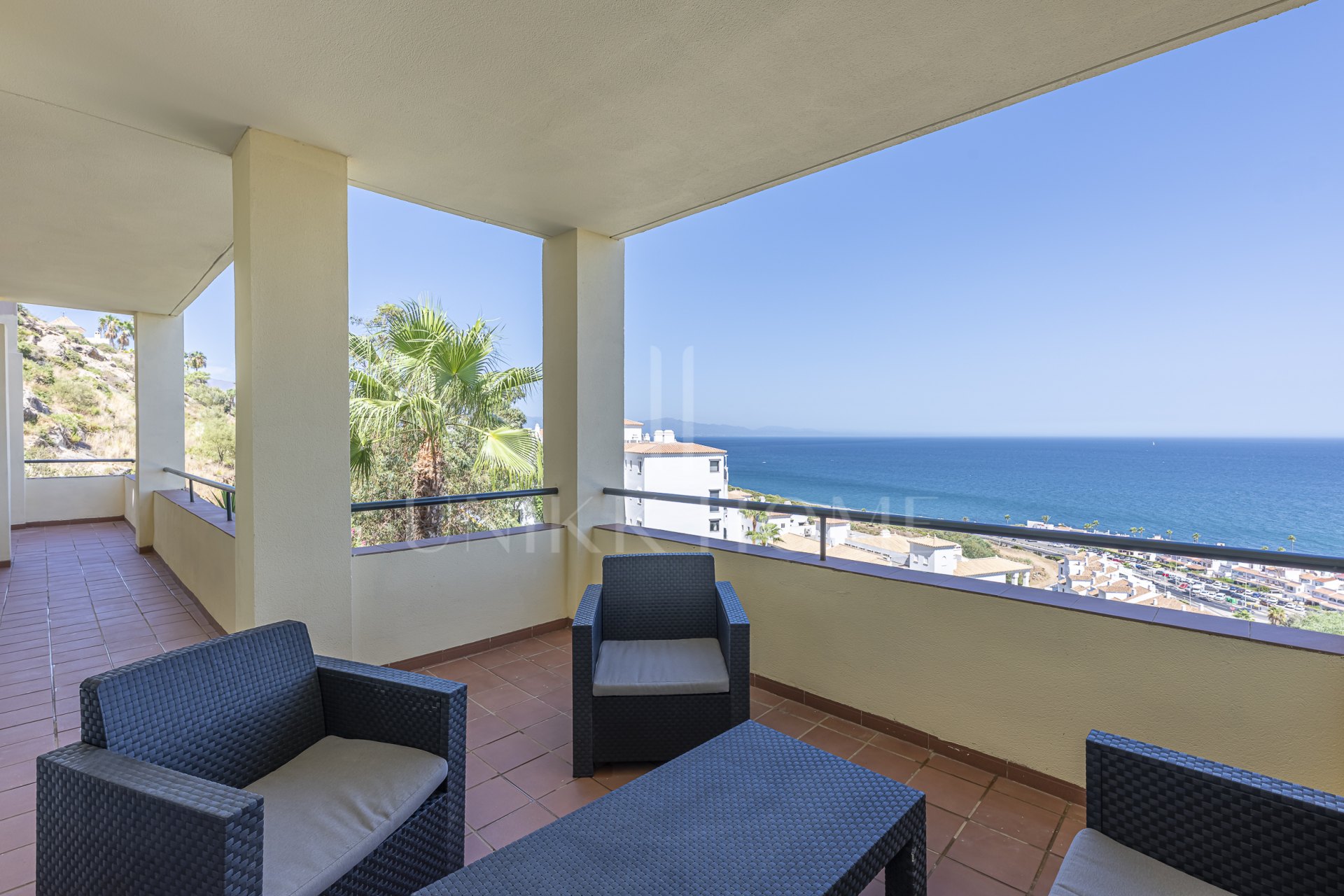 FIRST FLOOR APARTMENT WITH PANORAMIC VIEWS IN MANILVA! Great Opportunity on the COSTA DEL SOL!
