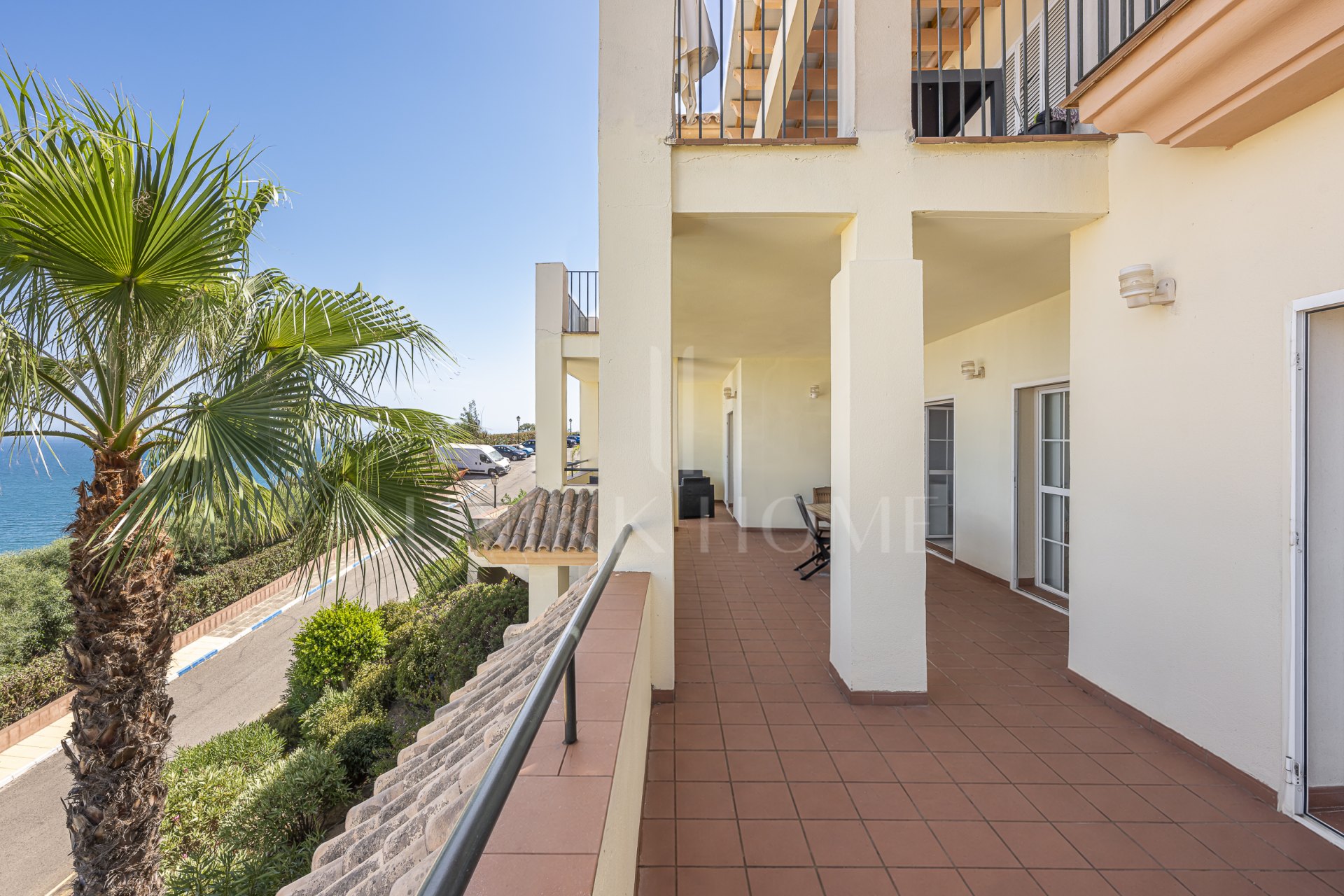 FIRST FLOOR APARTMENT WITH PANORAMIC VIEWS IN MANILVA! Great Opportunity on the COSTA DEL SOL!