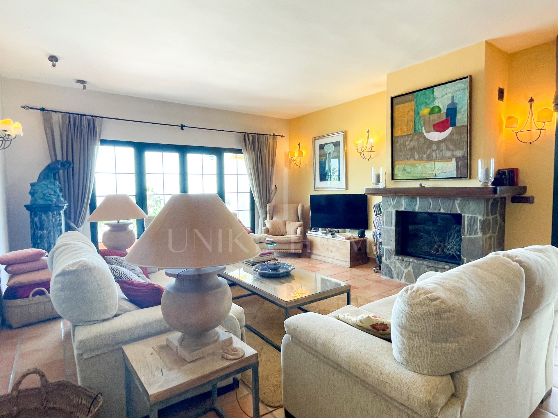 Espectacular villa en Villanueva de la concepcion con impresionantes vistas y piscina