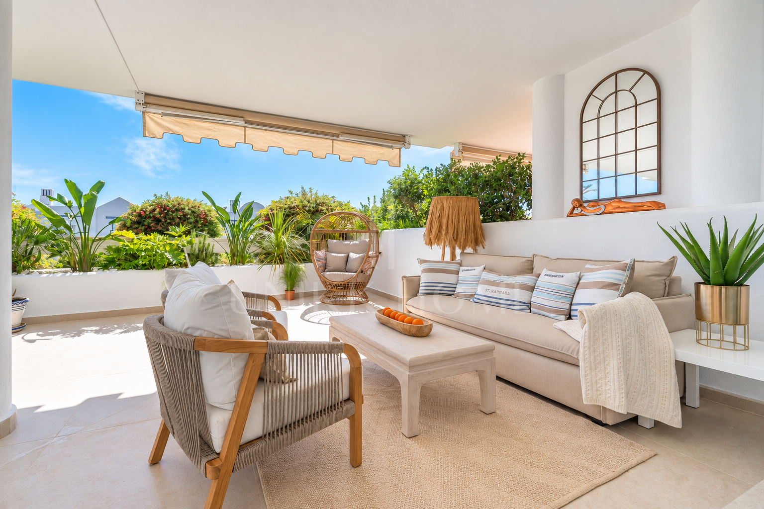 ALOHA MIRASIERRA — La elegancia contemporánea y las terrazas privadas en Nueva Andalucía Marbella