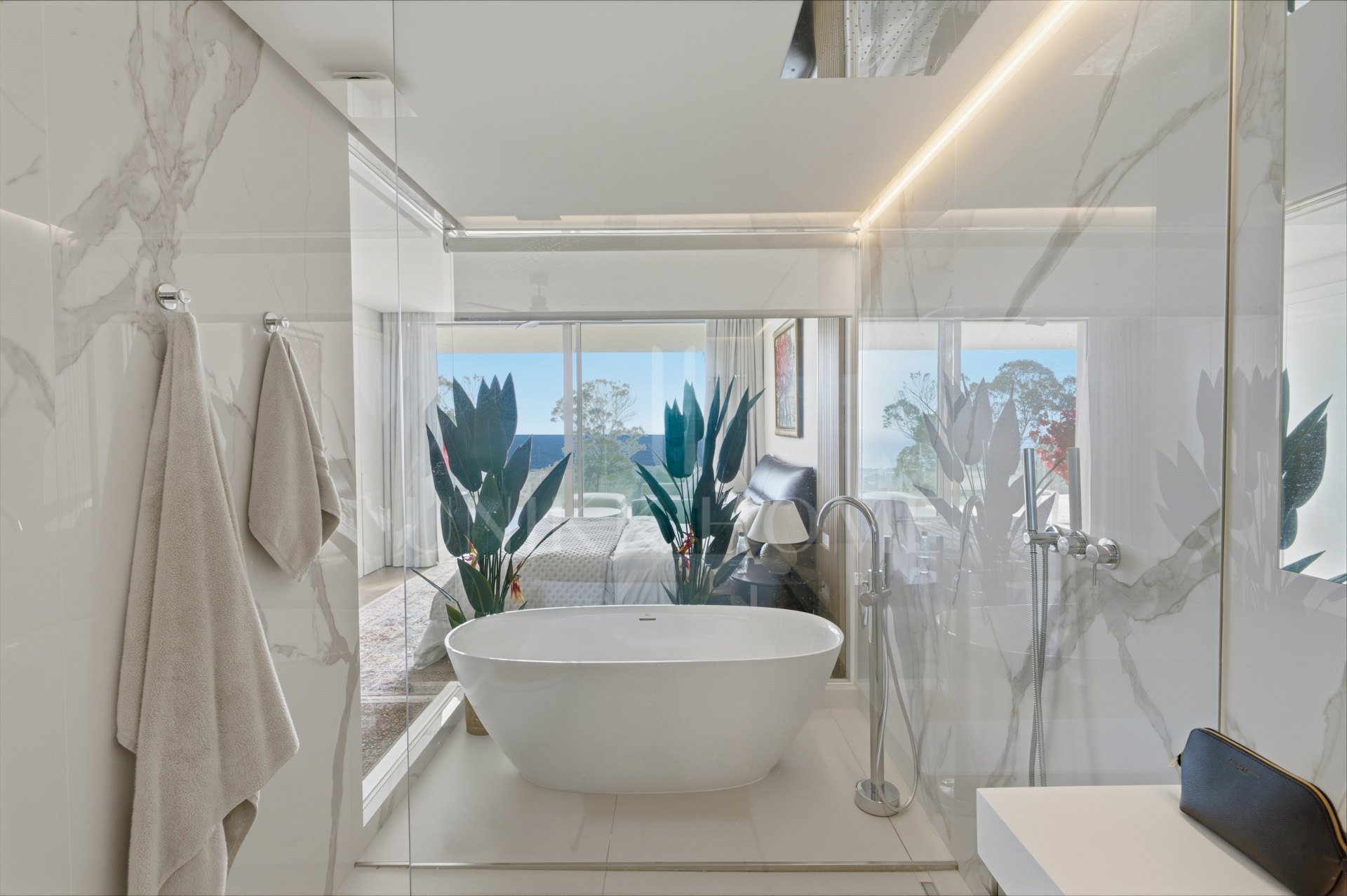 Elegante y nuevo apartamento de dos dormitorios situado en la exclusiva comunidad cerrada de Ocean View Marbella en La Mairena