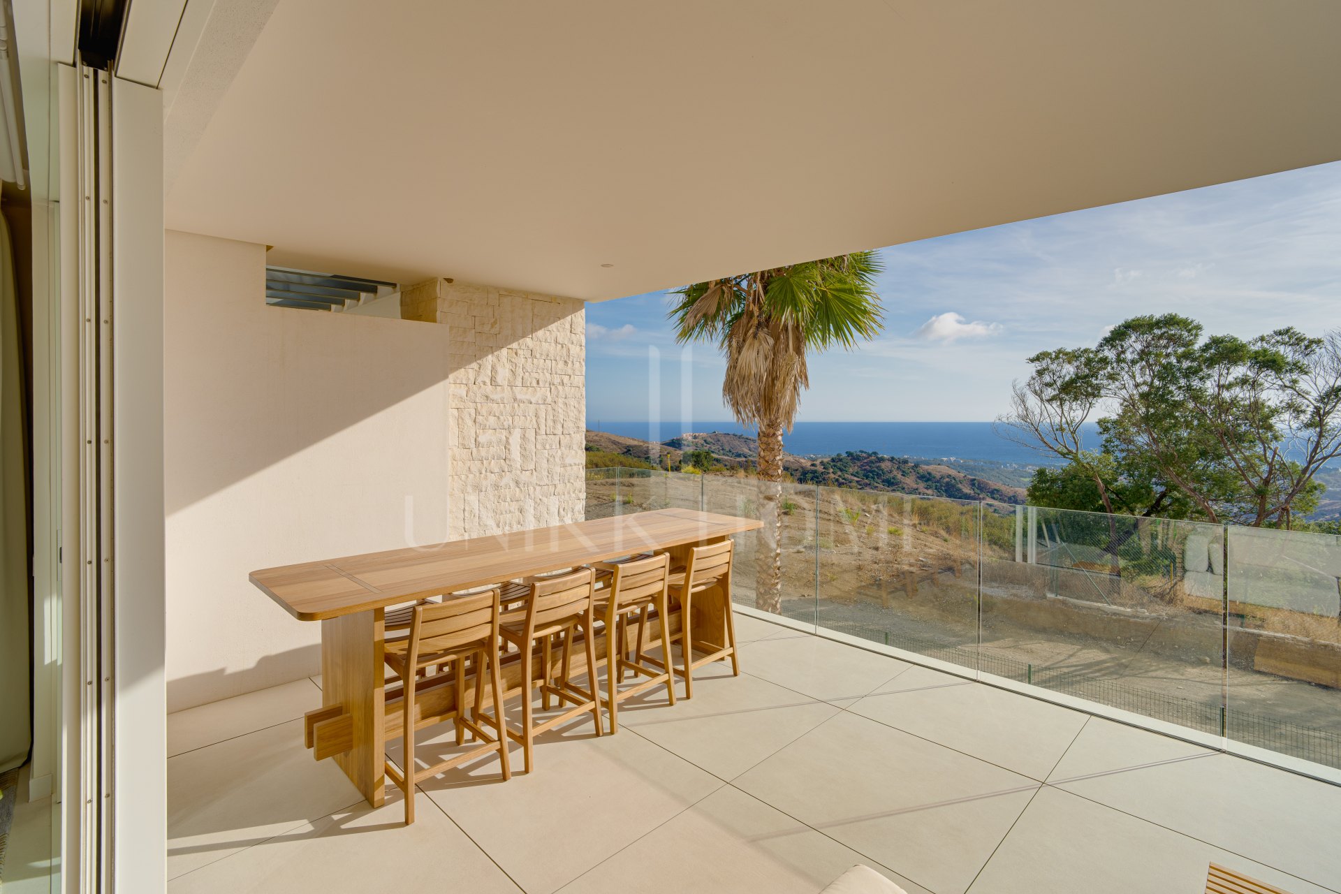 Elegante y nuevo apartamento de dos dormitorios situado en la exclusiva comunidad cerrada de Ocean View Marbella en La Mairena