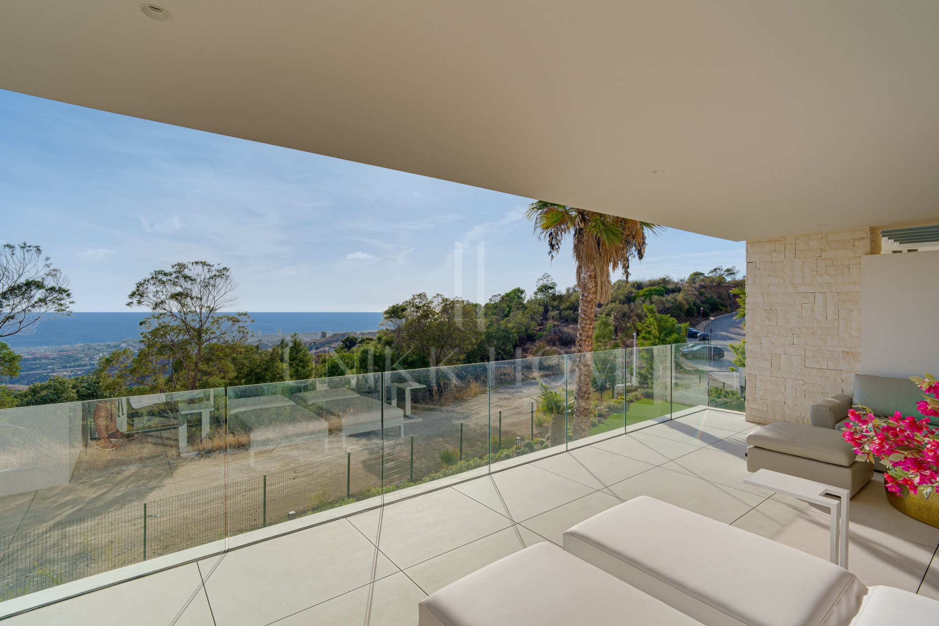 Elegante y nuevo apartamento de dos dormitorios situado en la exclusiva comunidad cerrada de Ocean View Marbella en La Mairena