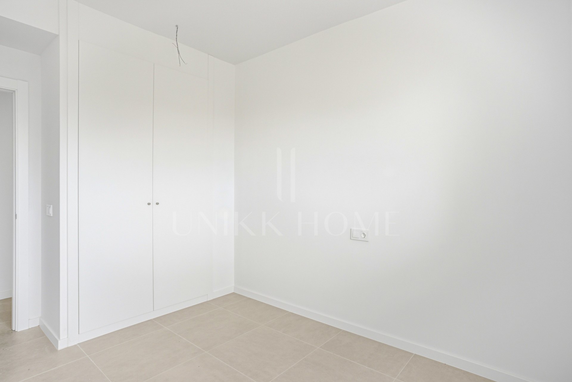 Stylish, southwest facing two bedroom apartment located in the sought-after gated community Acqua Gardens on the New Golden Mile, Estepona