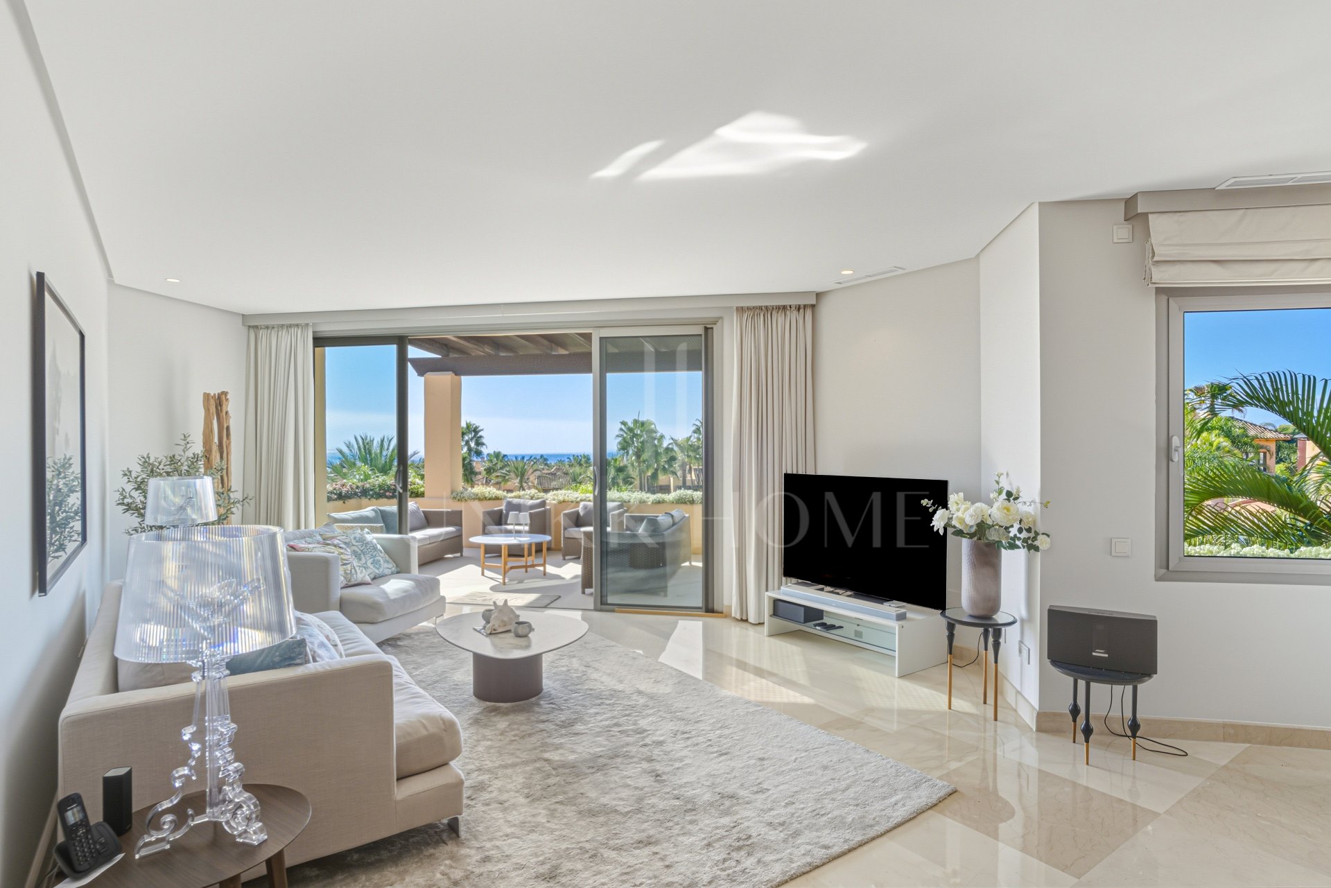 Beautiful, south-west facing, two bedroom penthouse located in the prestigious Mansion Club, Marbella
