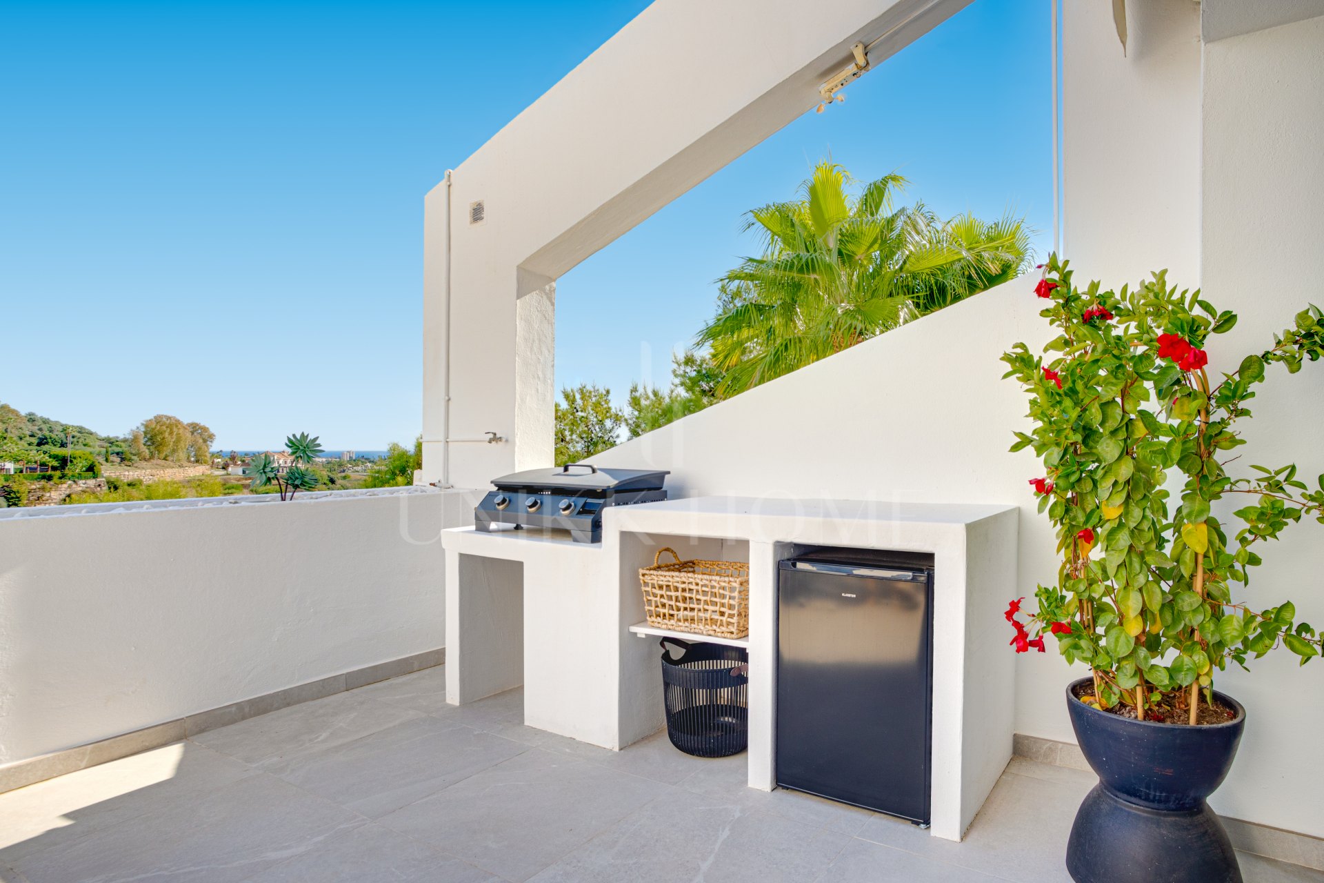 Impeccably refurbished, elevated south east facing ground-floor apartment located in the prestigious La Quinta Golf, Benahavis