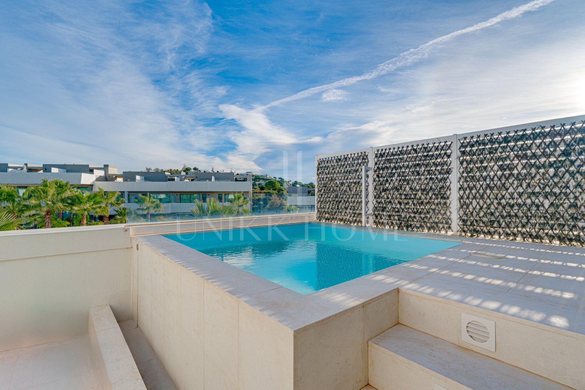 Excepcional casa adosada de cuatro dormitorios situada en una exclusiva comunidad cerrada en La Cala De Mijas