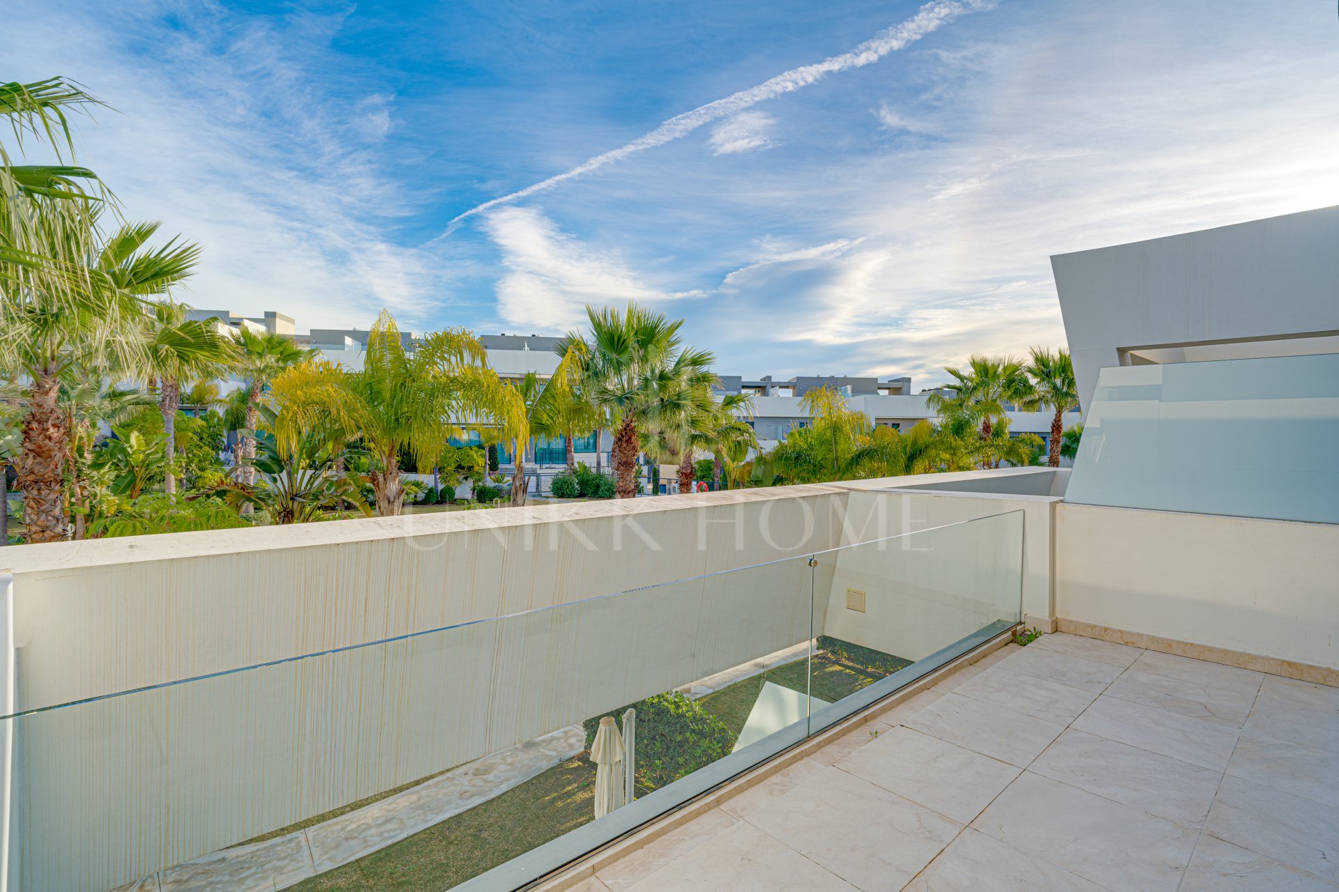 Excepcional casa adosada de cuatro dormitorios situada en una exclusiva comunidad cerrada en La Cala De Mijas