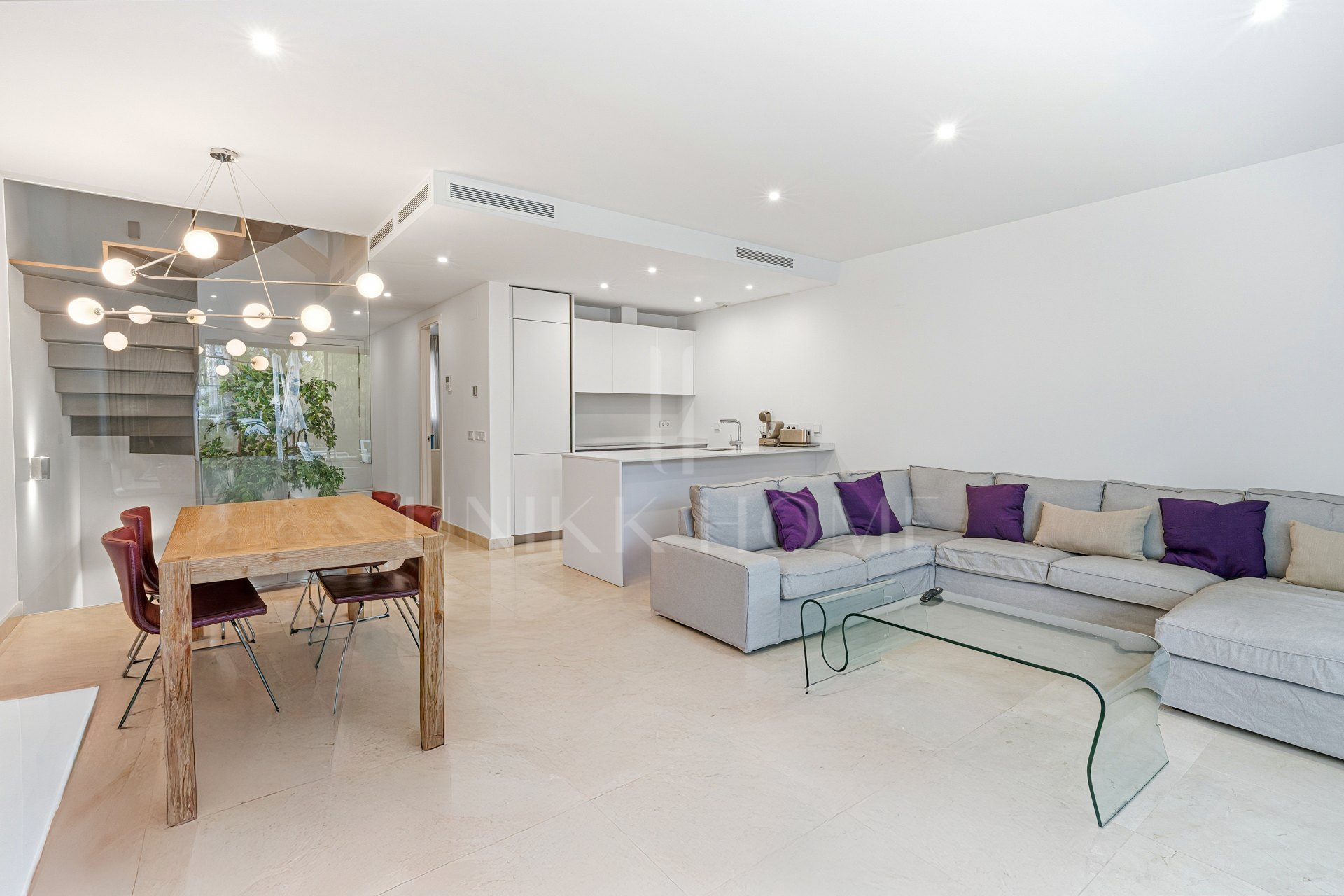 Excepcional casa adosada de cuatro dormitorios situada en una exclusiva comunidad cerrada en La Cala De Mijas