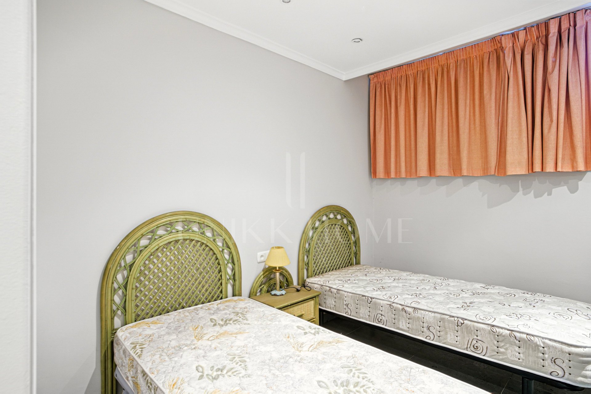 Exclusivo Apartamento de dos dormitorios con vistas al mar en La Herradura, Marbella