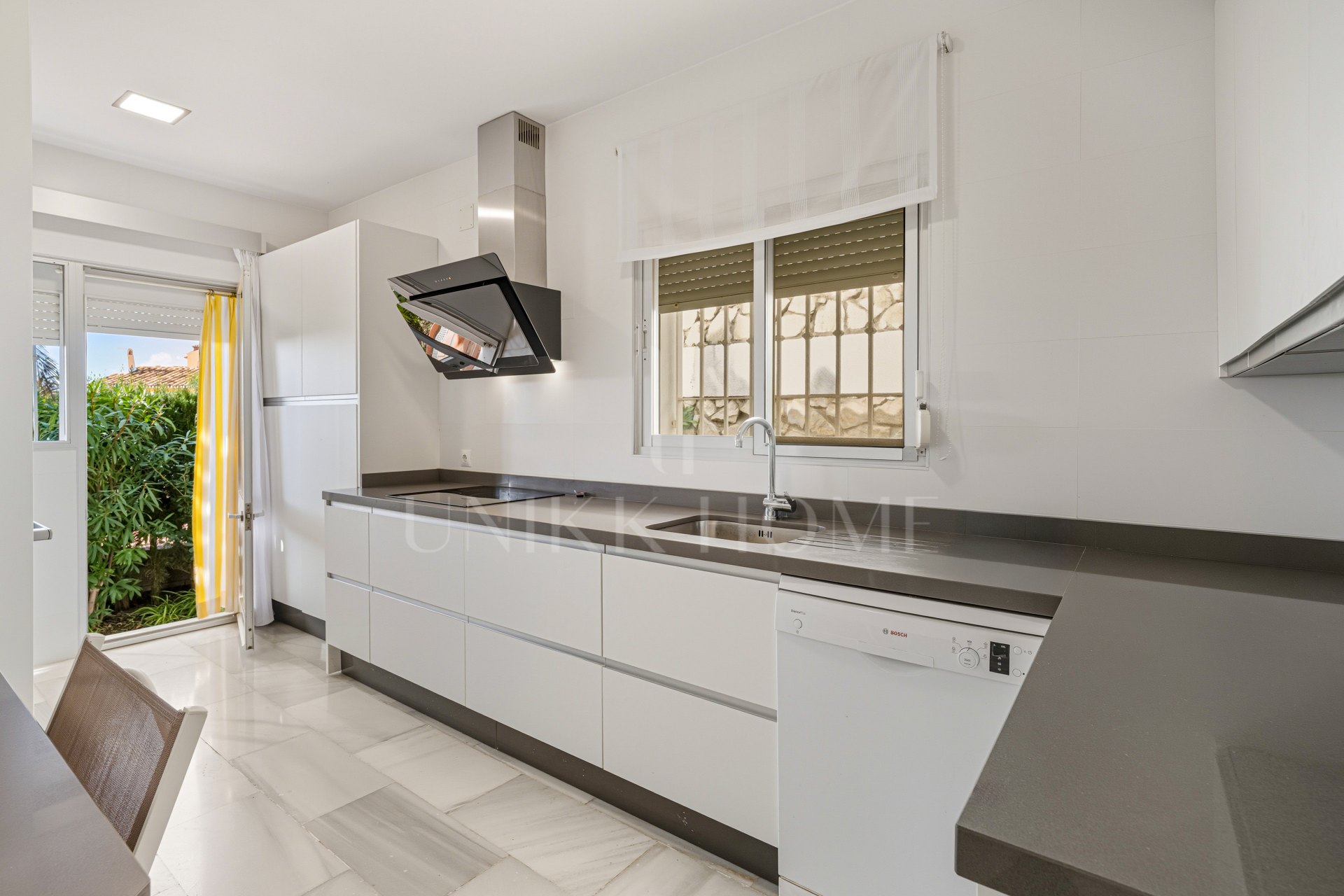 Excellent Reform Opportunity - Beautiful south facing, three bedroom Villa located in Riviera del Sol, Mijas Costa