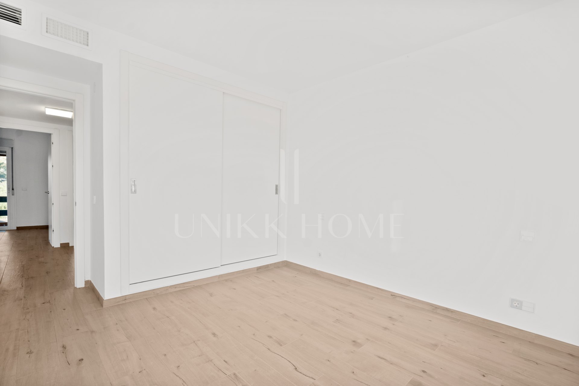 Superb three bedroom, south facing townhouse in Paraiso Bellevue, in El Paraiso on the New Golden Mile