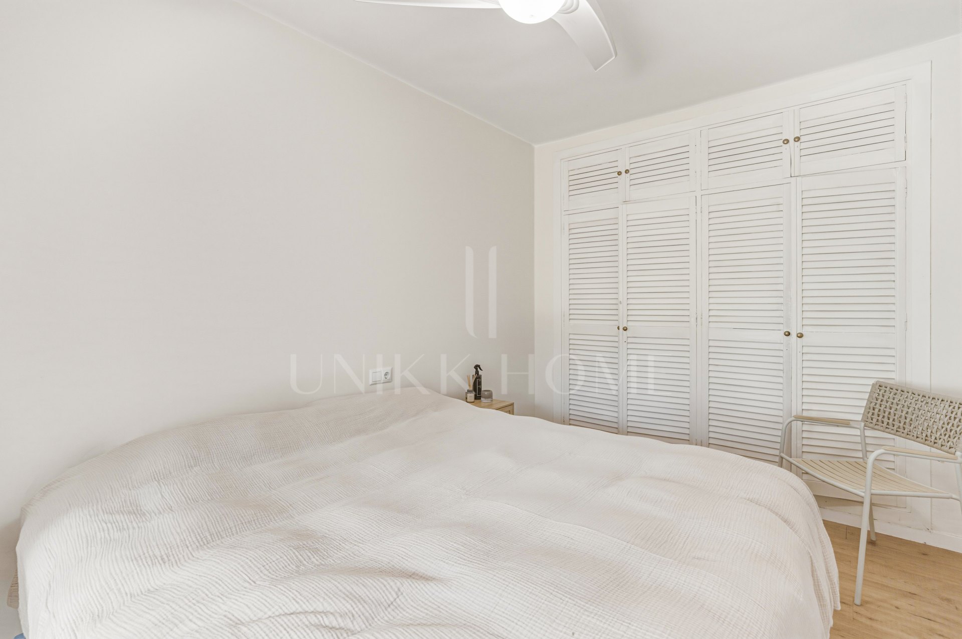 Hermosa, orientada al sureste, casa de tres dormitorios situada en la zona más codiciada de Cabopino, Marbella