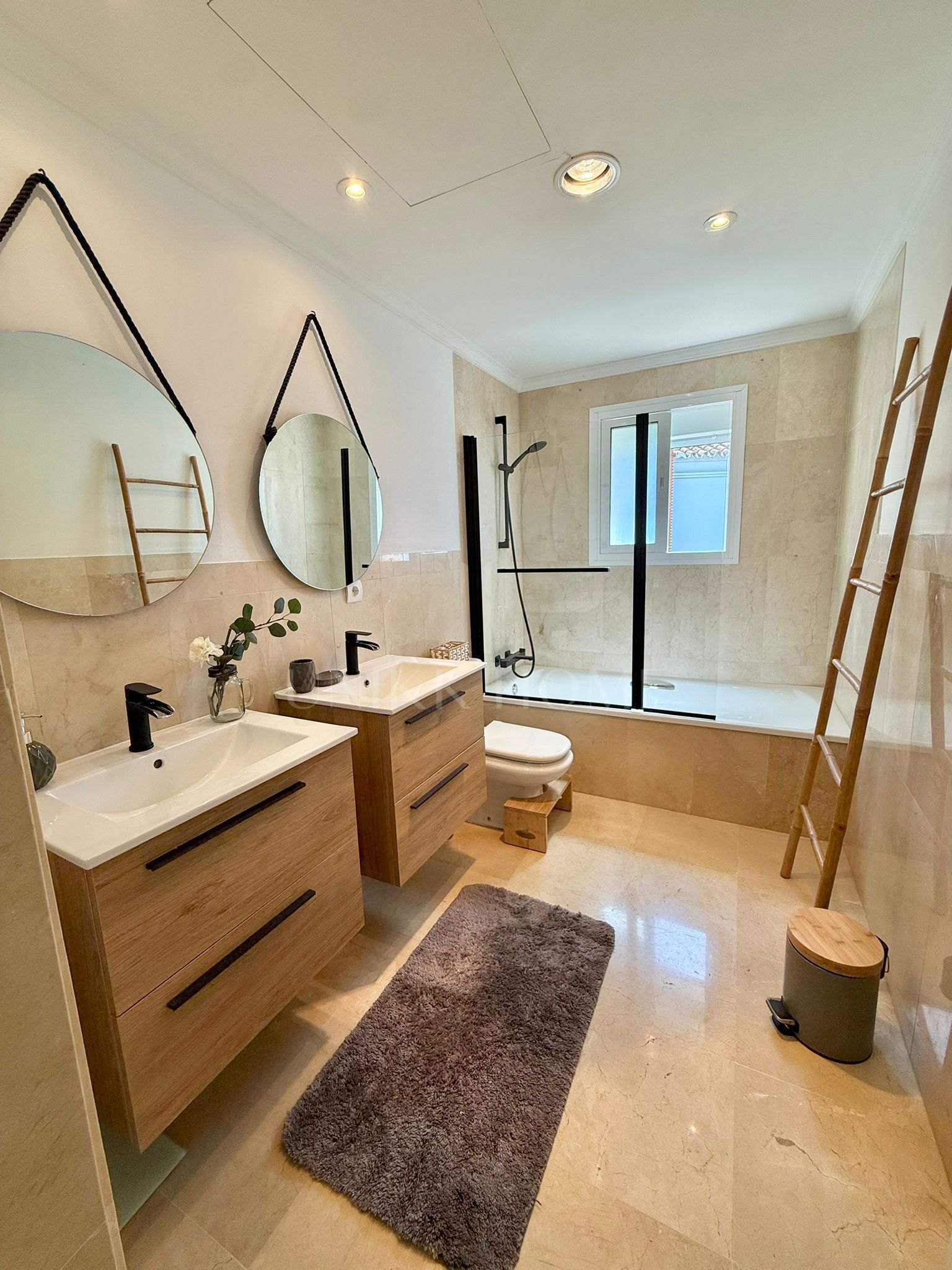 Beautifully renovated, south west facing three bedroom Villa located in Riviera del Sol, Mijas Costa with sea views