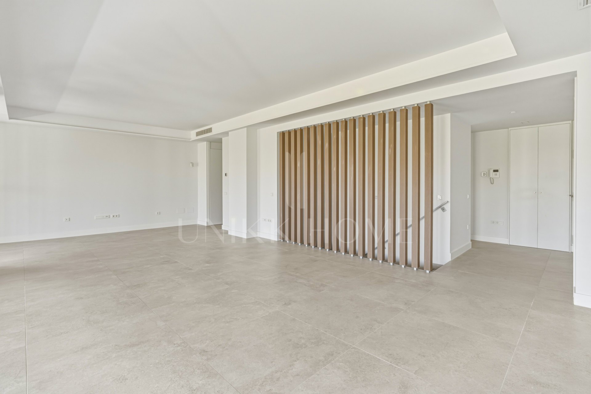 Duplex Planta Baja en venta en Santa Clara, Marbella Este