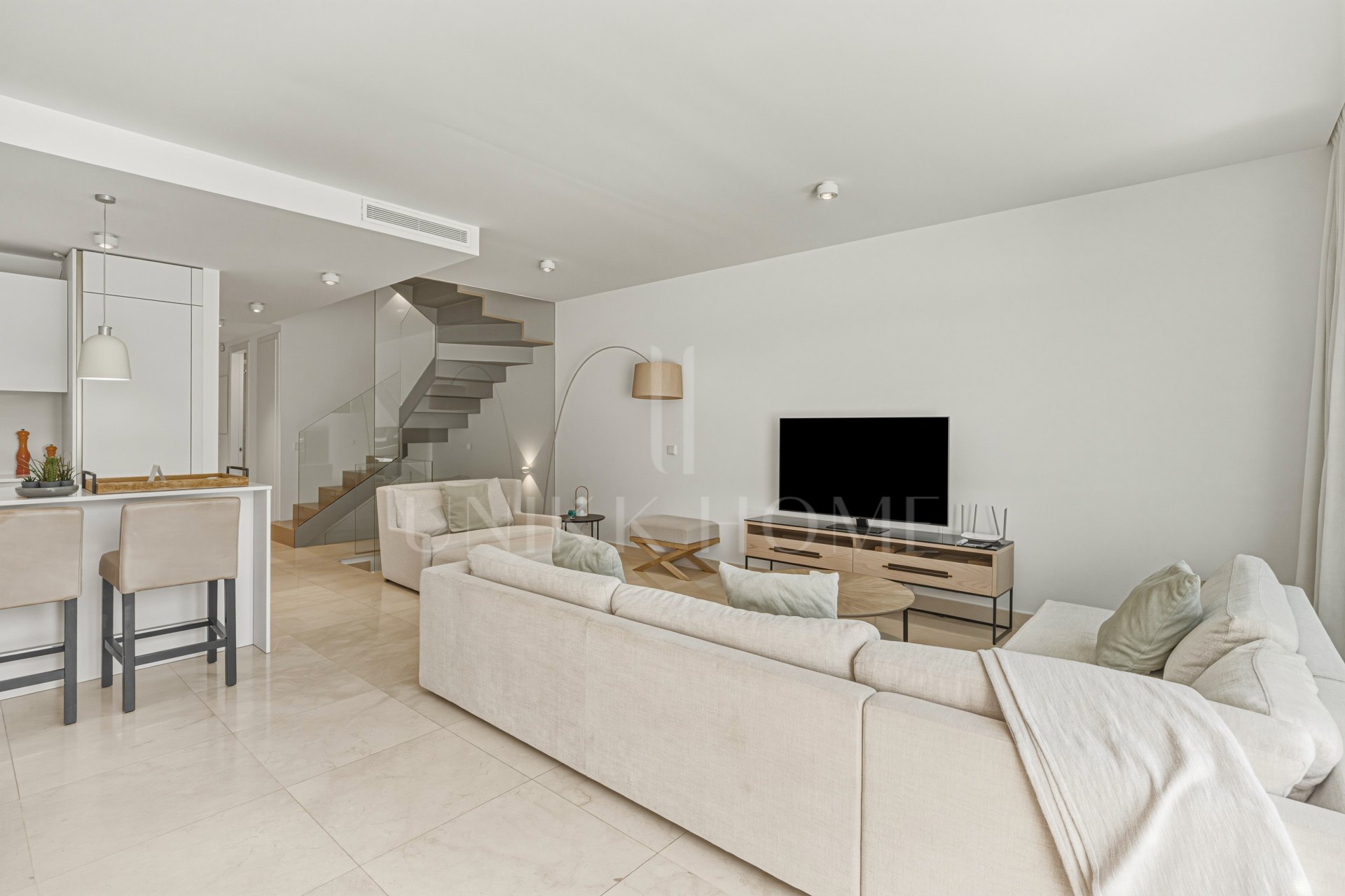 Immaculate four-bedroom townhouse located in an exclusive community in La Cala de Mijas