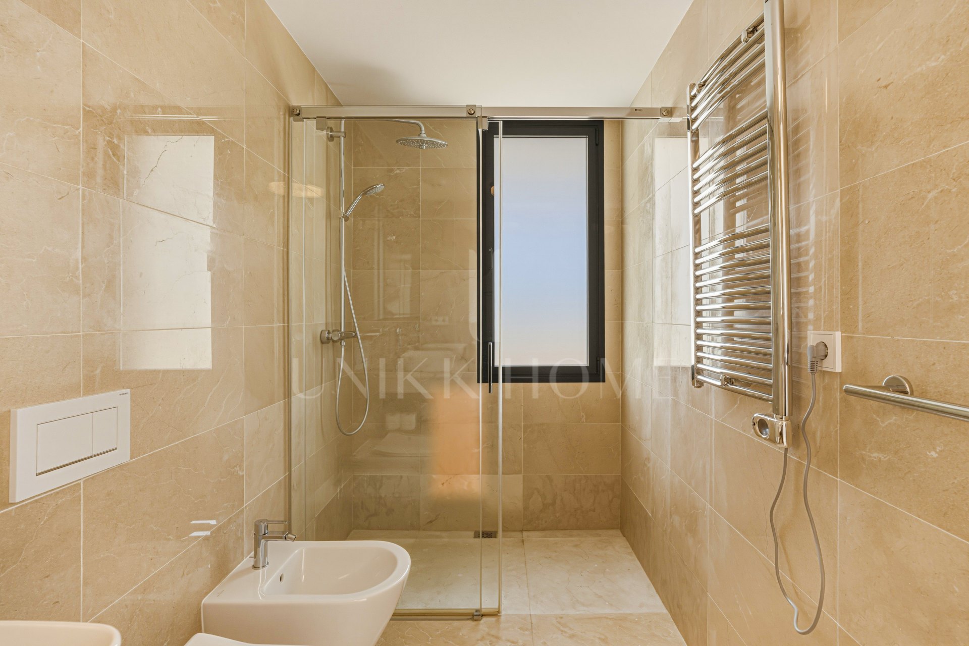Immaculate four-bedroom townhouse located in an exclusive community in La Cala de Mijas