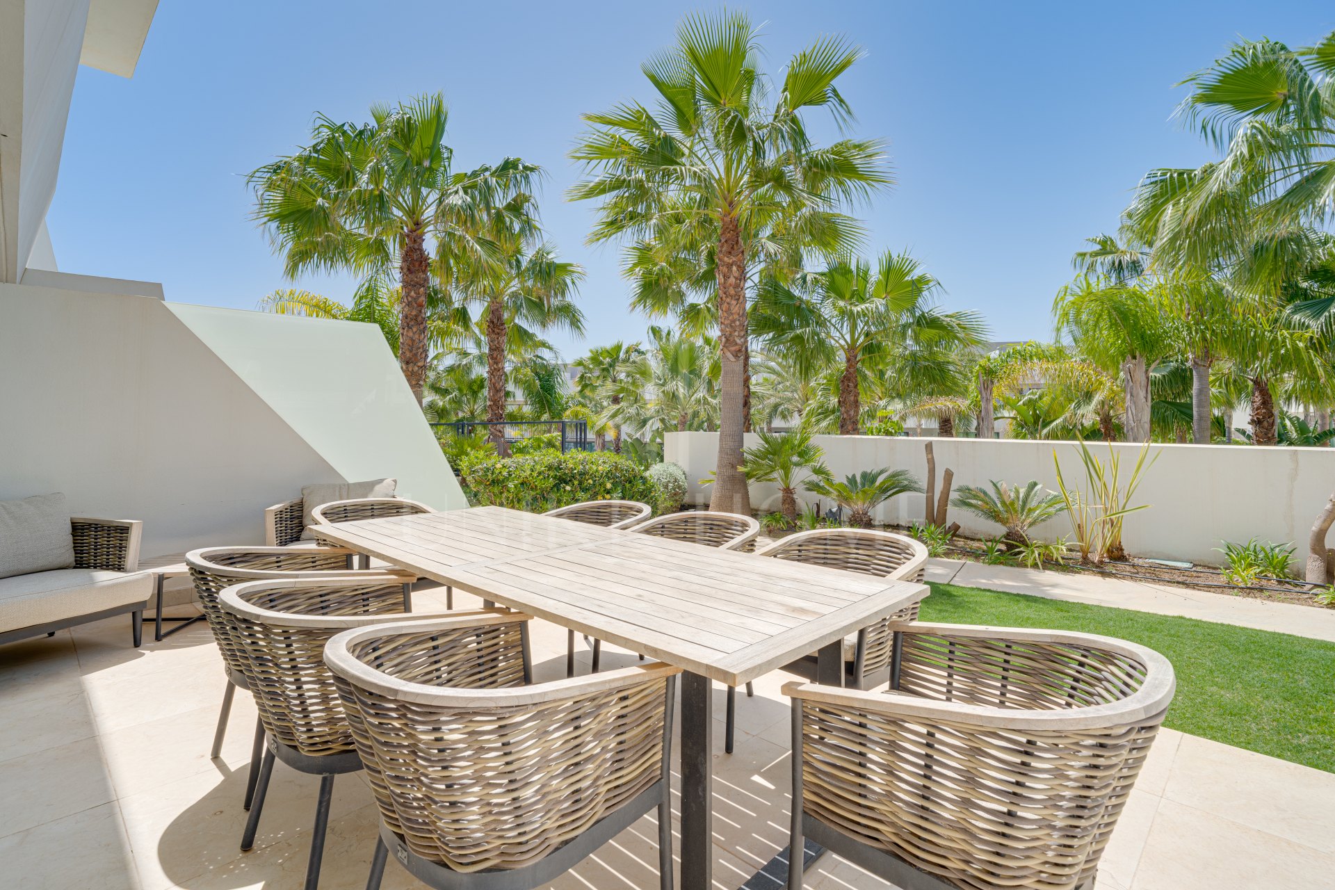 Immaculate four-bedroom townhouse located in an exclusive community in La Cala de Mijas