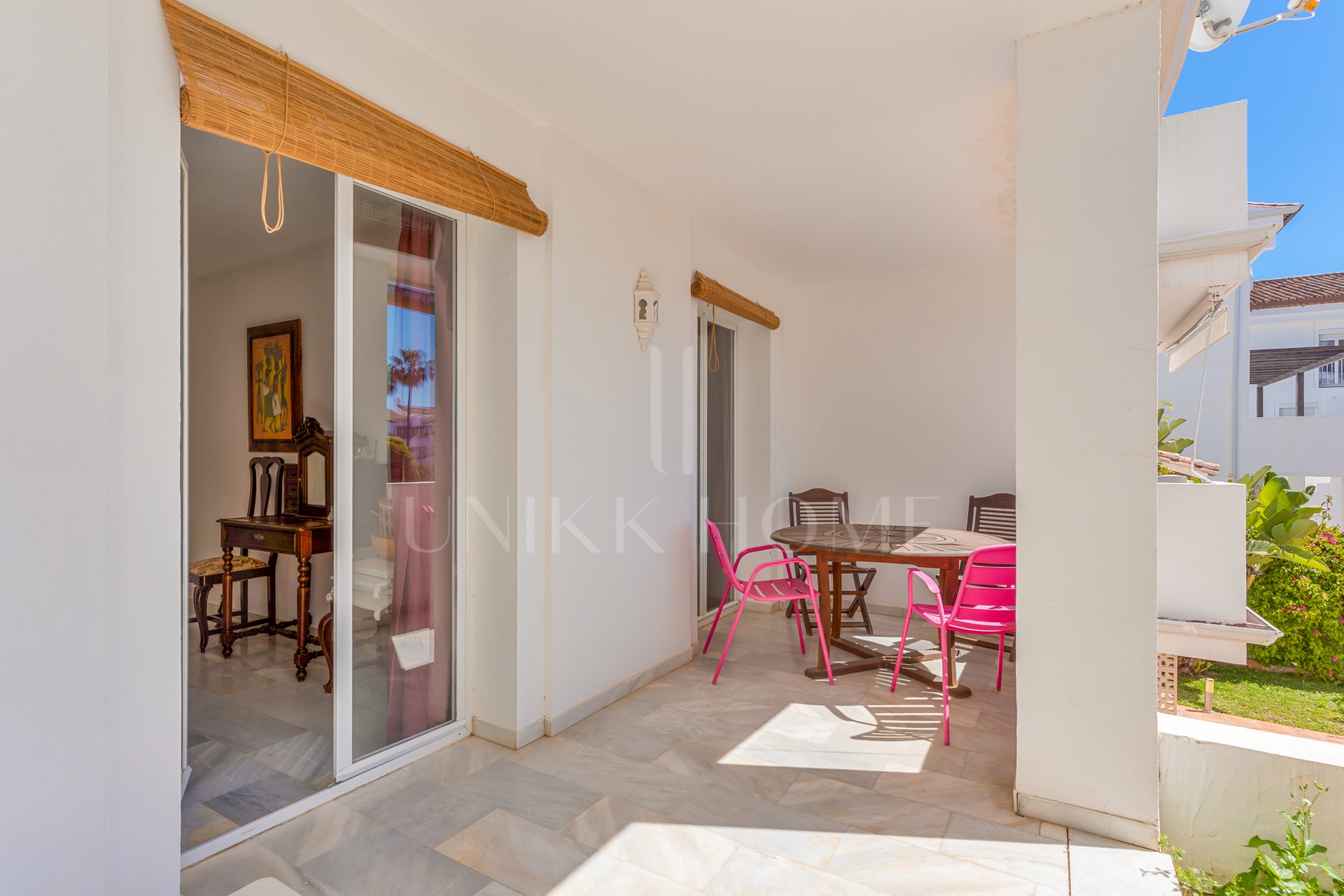 Spacious three-bedroom ground floor apartment situated in the gated community of Las Jacarandas, Bel Air