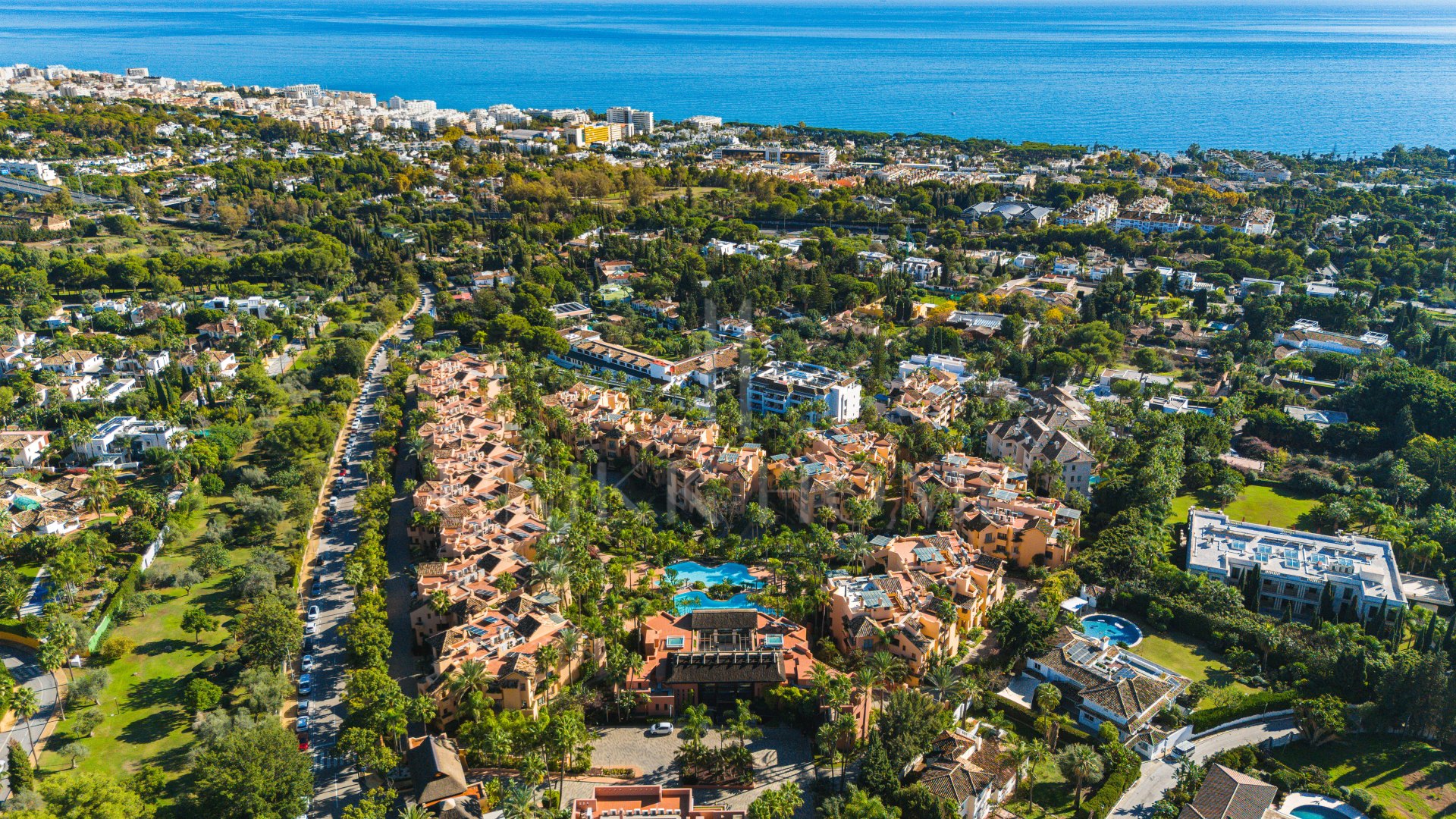 Beautiful, two bedroom, south facing ground floor apartment in the prestigious Mansion Club Marbella