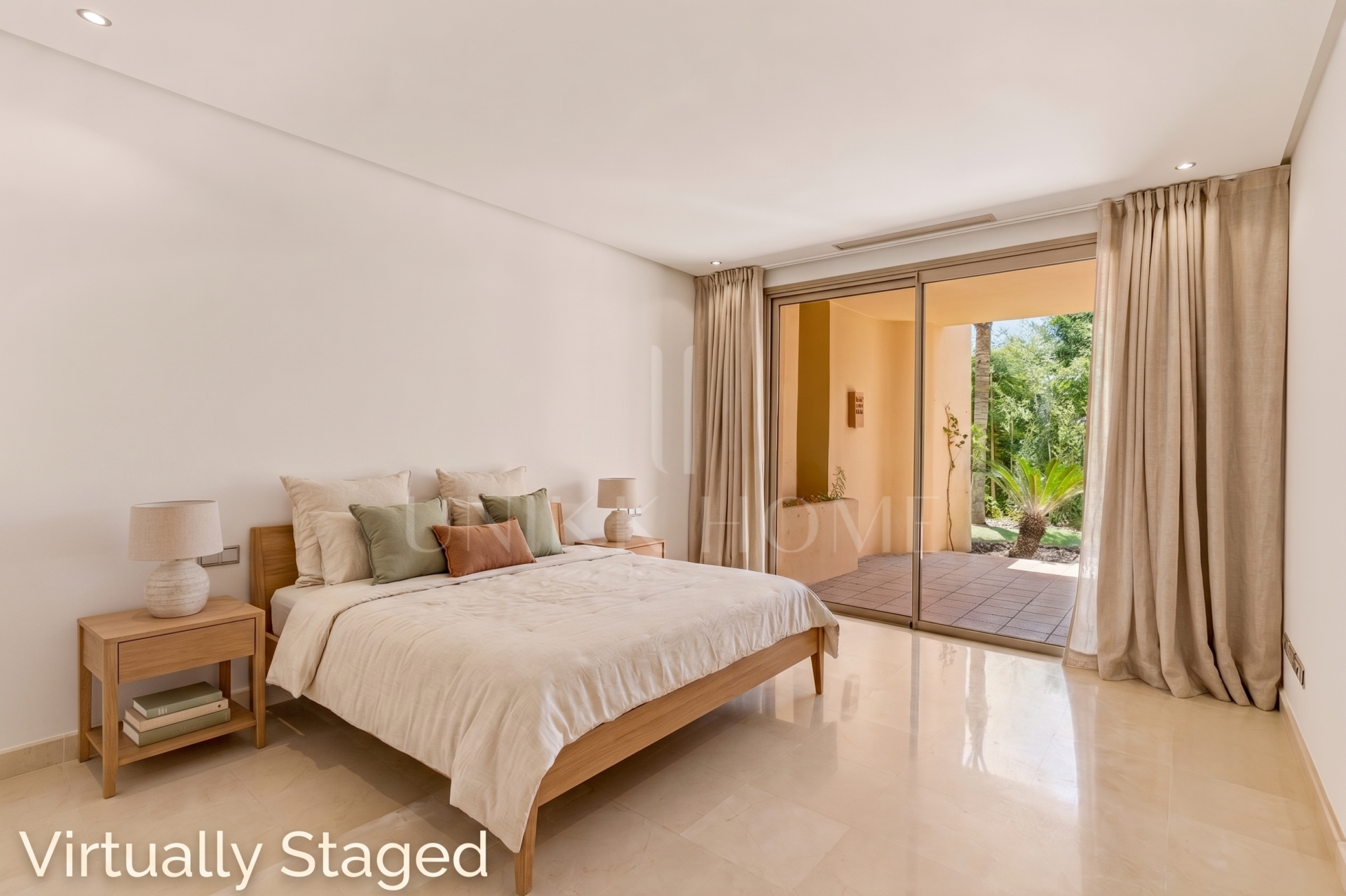 Beautiful, two bedroom, south facing ground floor apartment in the prestigious Mansion Club Marbella