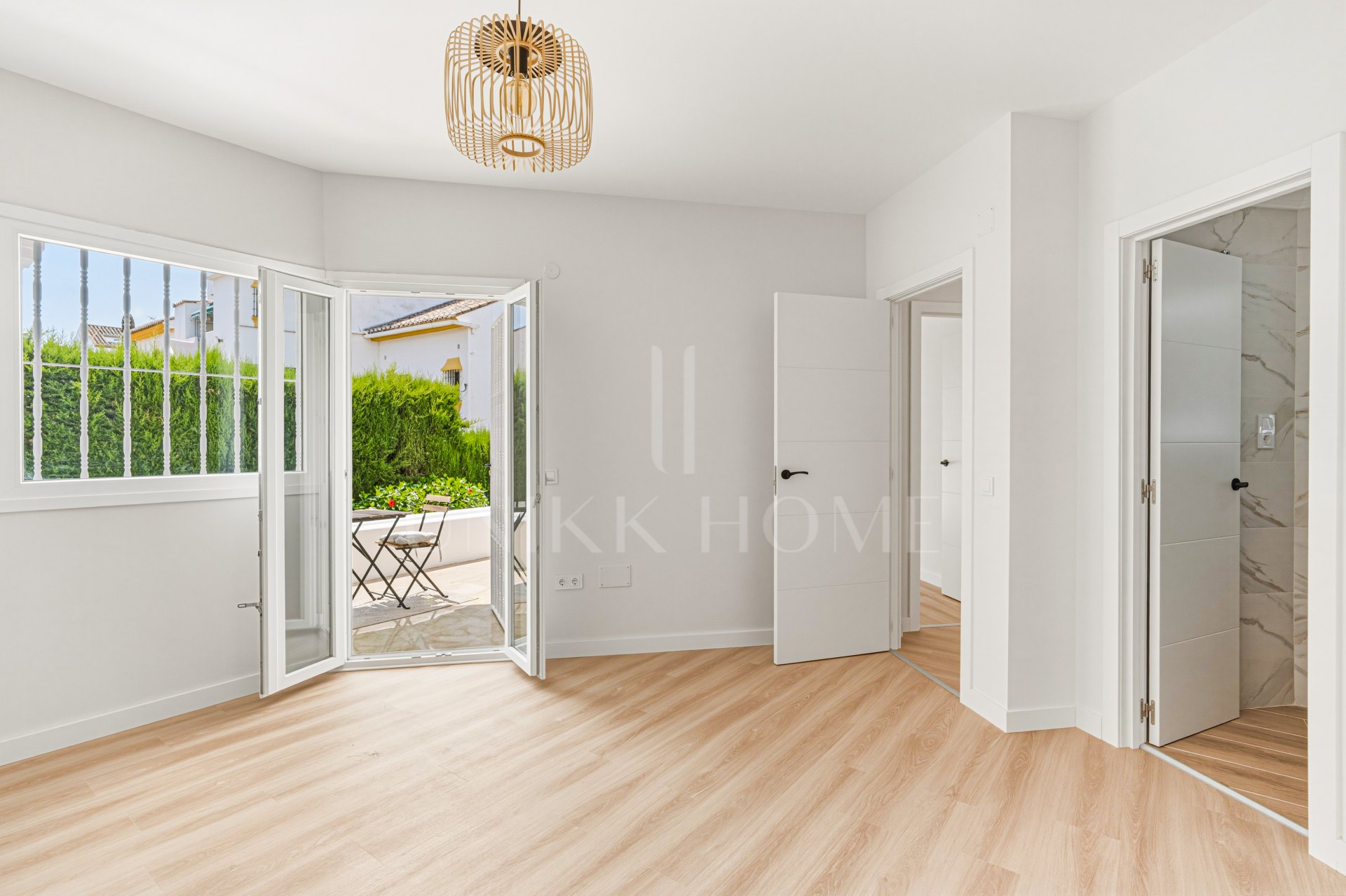 Stunning three bedroom, renovated ground floor apartment situated within the sought-after Matchroom Country Club in Mijas Golf