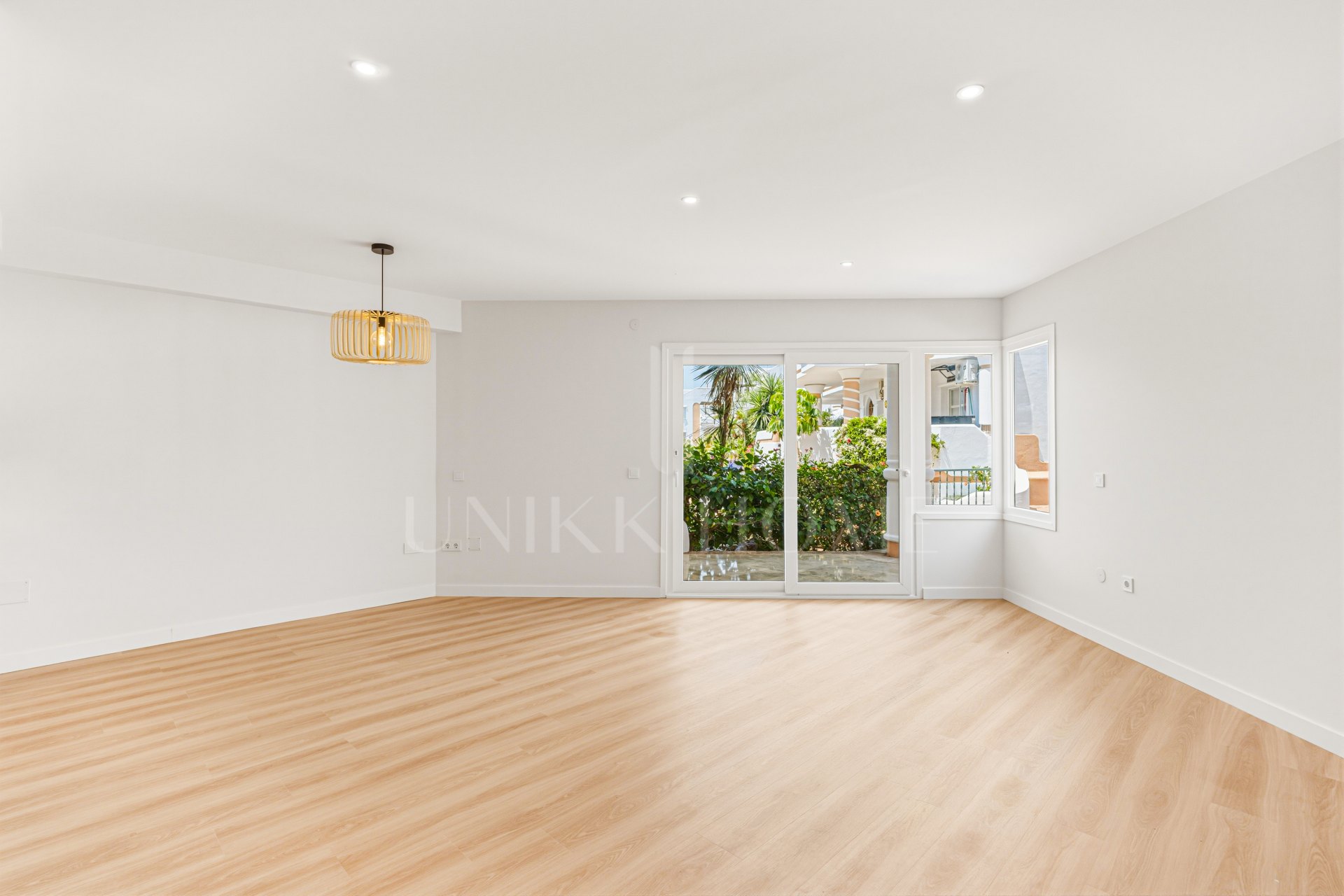 Stunning three bedroom, renovated ground floor apartment situated within the sought-after Matchroom Country Club in Mijas Golf