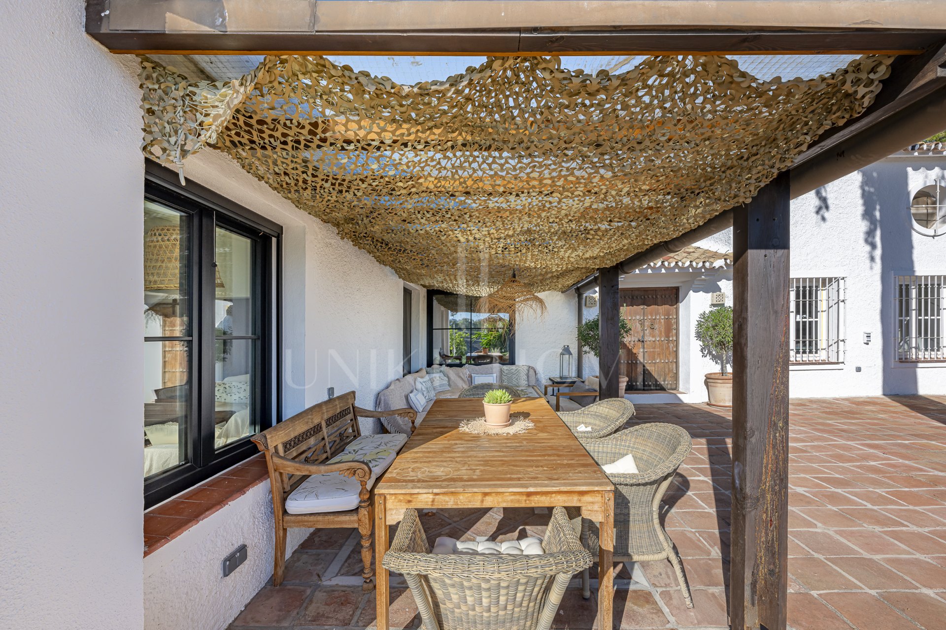 Hermosa villa de campo de tres dormitorios, situada en Guadalmina Alta, Marbella