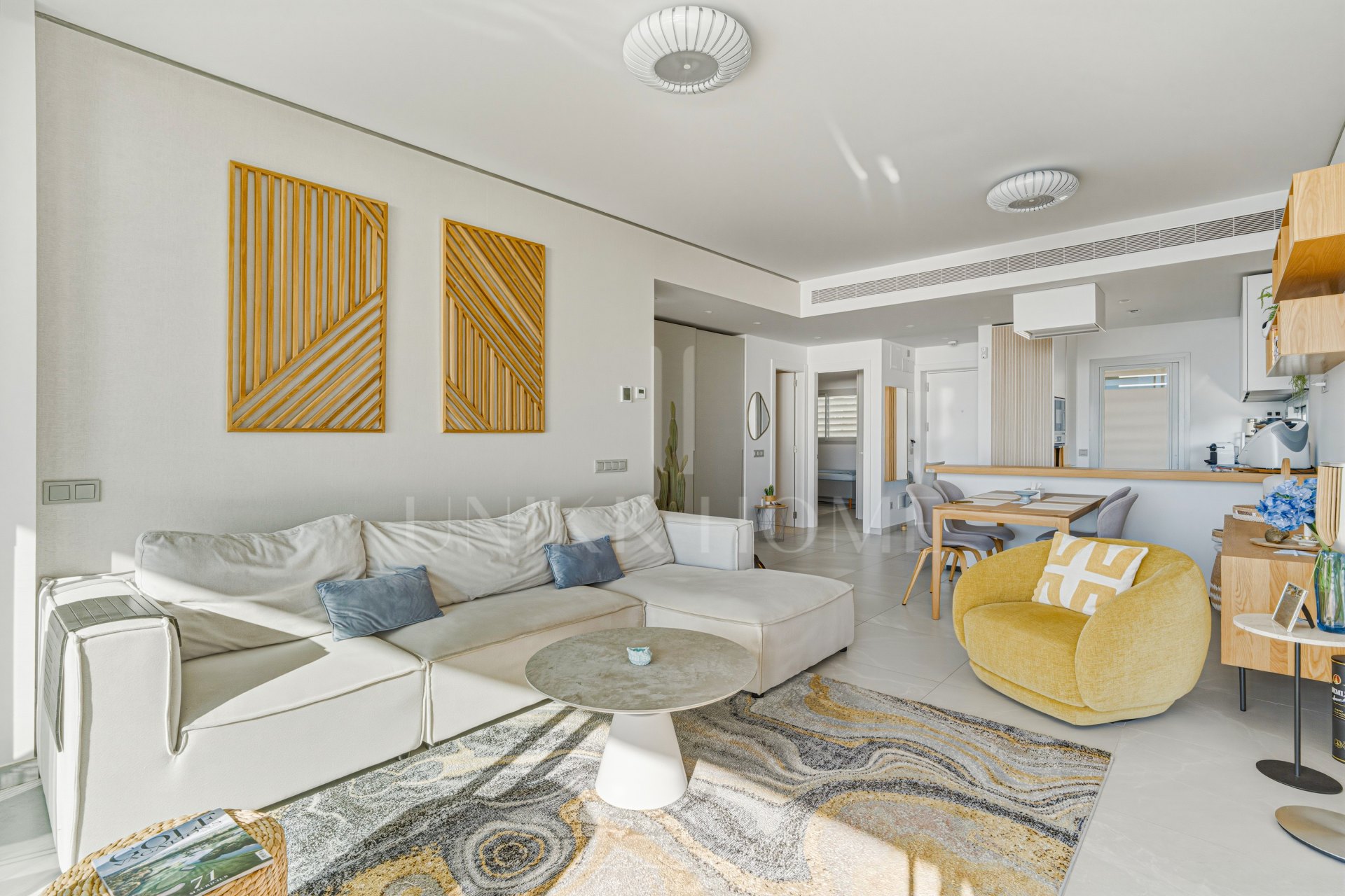 Stunning two bedroom, south facing duplex penthouse in the exclusive Med Two, El Higuerón residential complex - Fuengirola