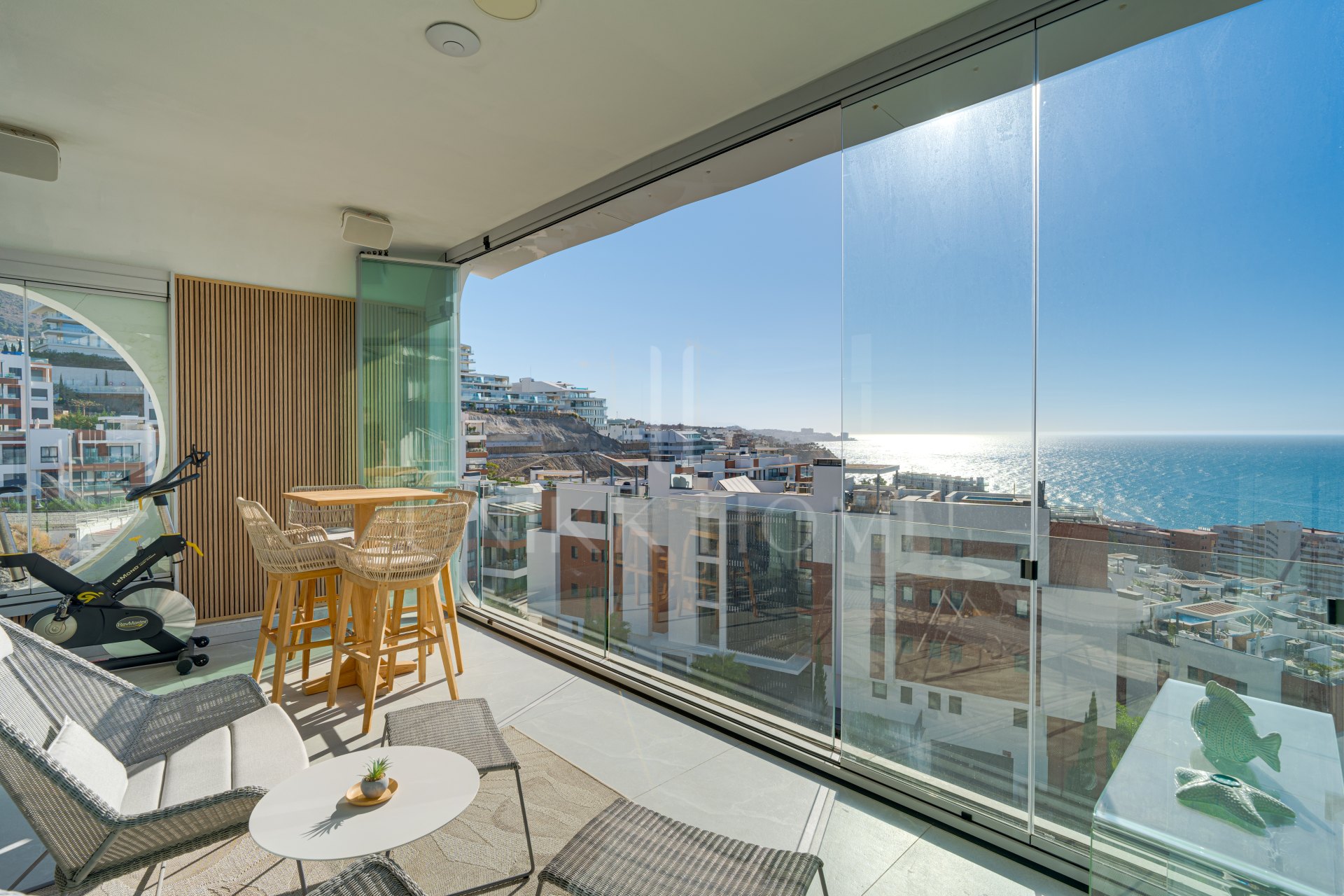 Stunning two bedroom, south facing duplex penthouse in the exclusive Med Two, El Higuerón residential complex - Fuengirola