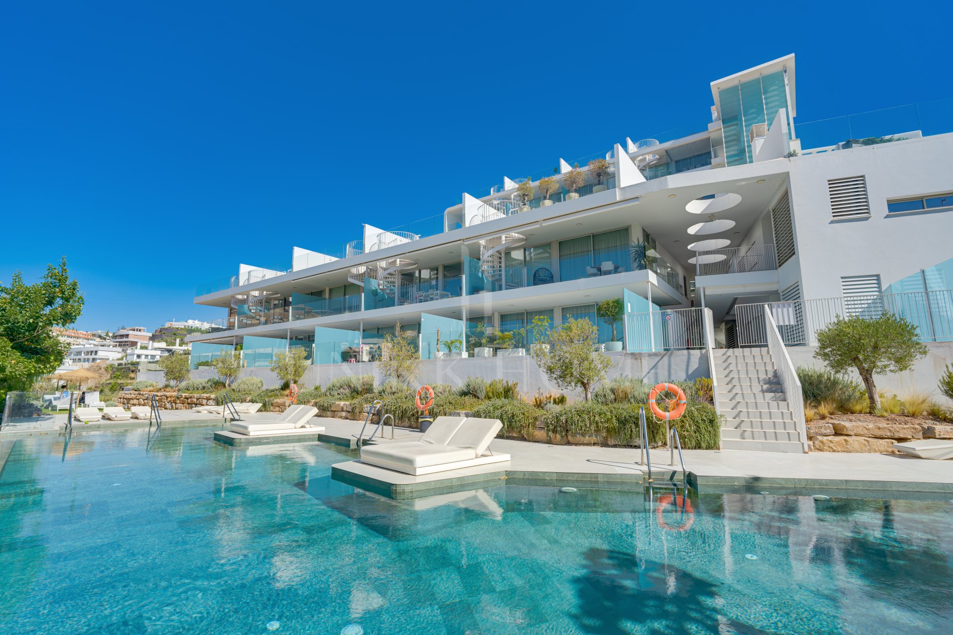 Stunning two bedroom, south facing duplex penthouse in the exclusive Med Two, El Higuerón residential complex - Fuengirola