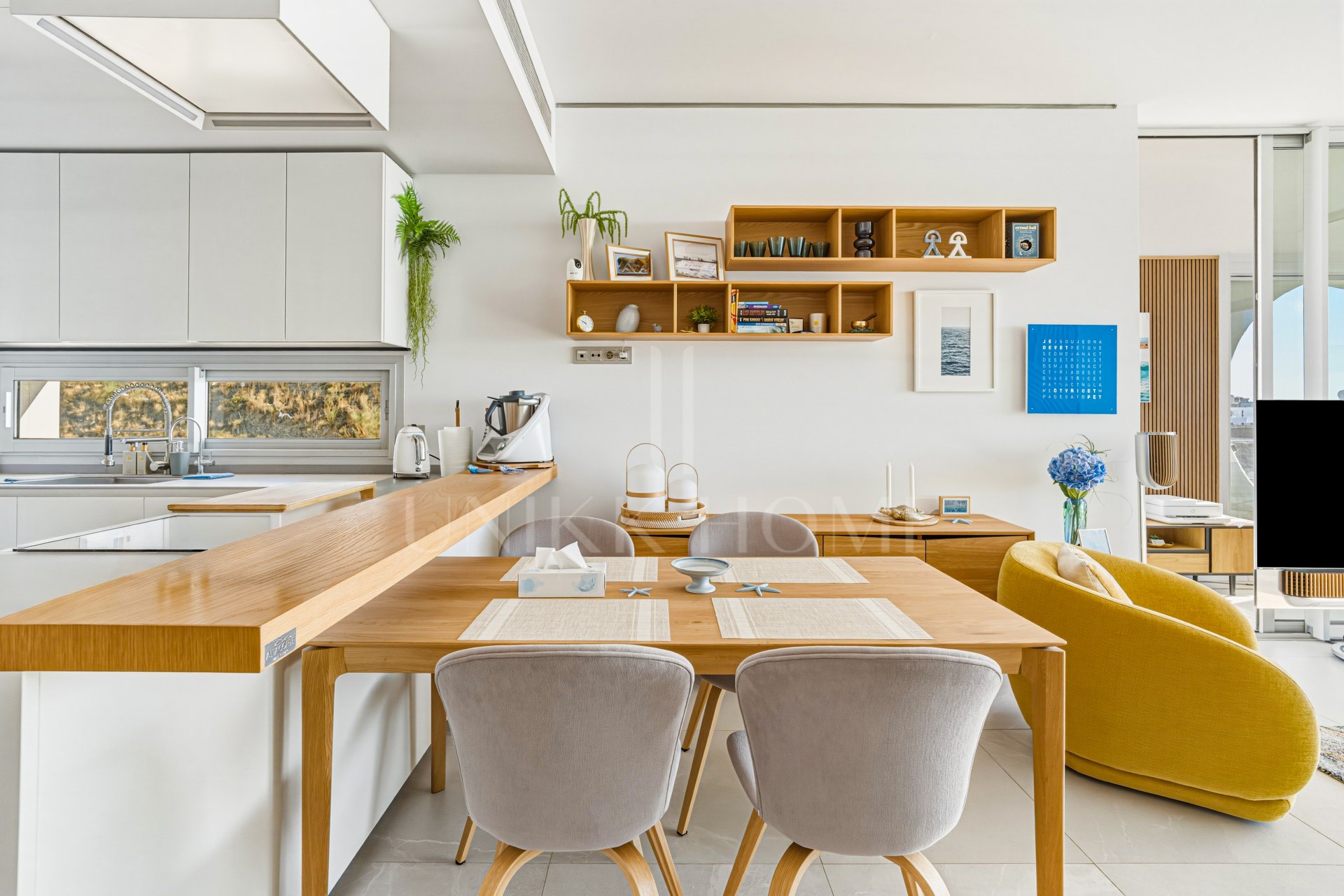 Stunning two bedroom, south facing duplex penthouse in the exclusive Med Two, El Higuerón residential complex - Fuengirola