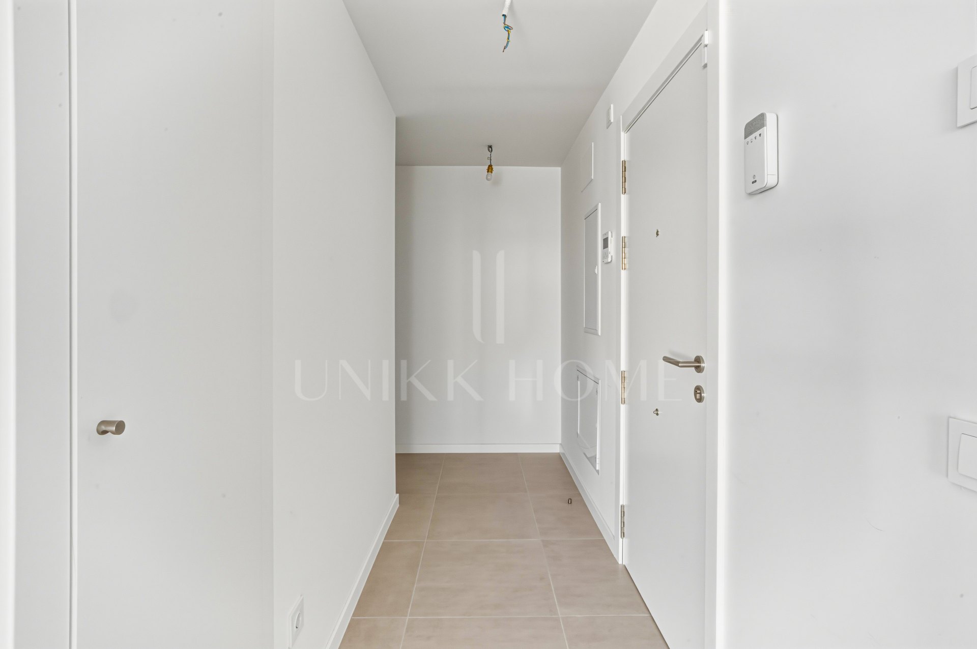 Brand new southwest facing two bedroom apartment located in the sought-after gated community Acqua Gardens, Estepona