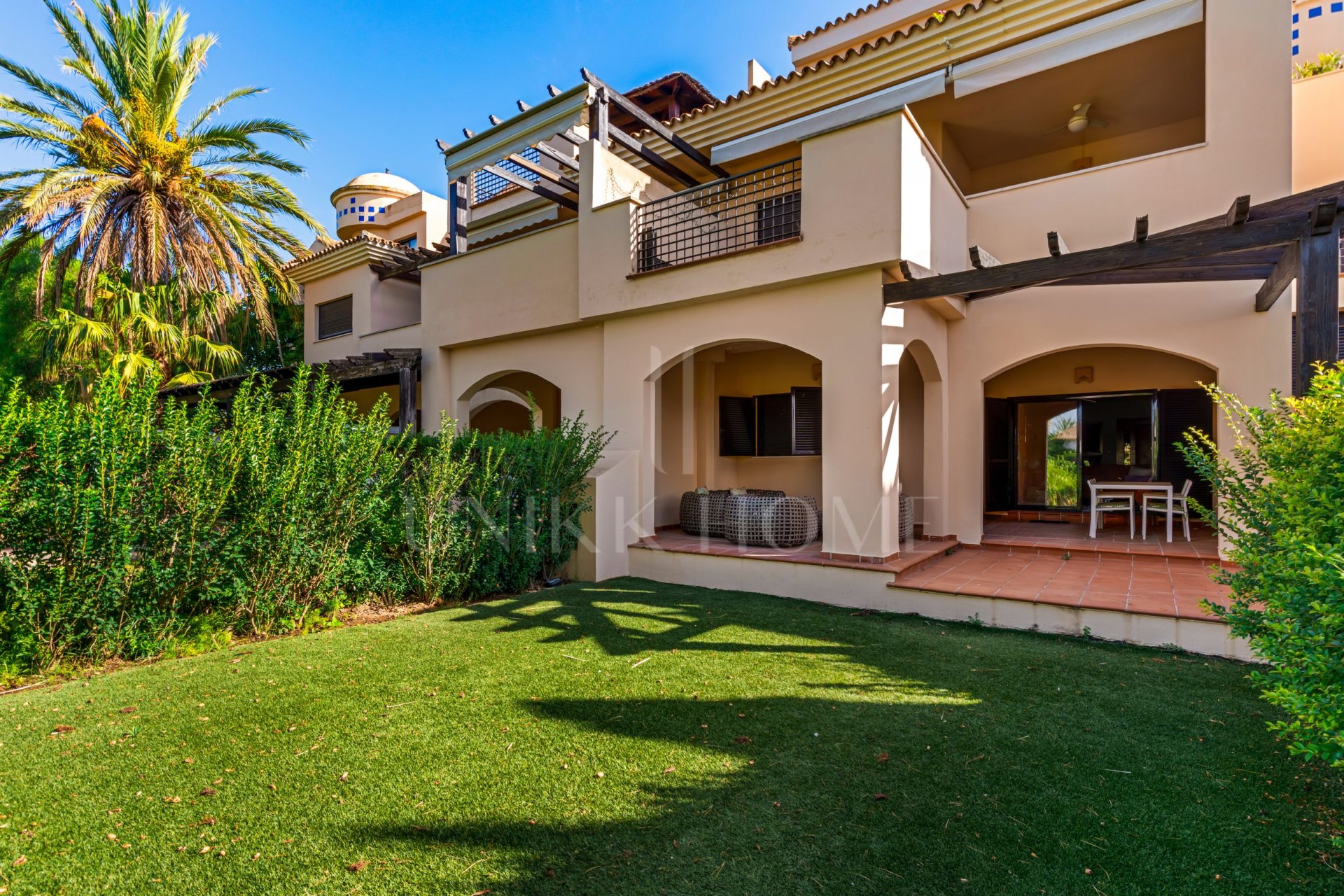 Spacious two bedroom apartment in Las Mimosas - an exclusive gated community located within walking distance of Puerto Banús