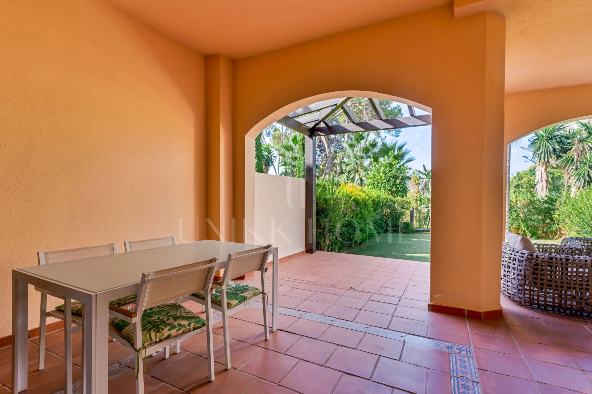 Spacious two bedroom apartment in Las Mimosas - an exclusive gated community located within walking distance of Puerto Banús