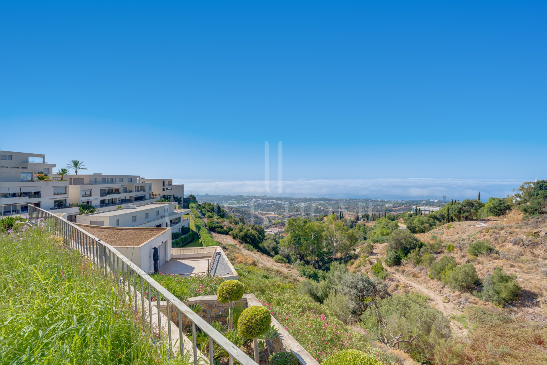 Bright and spacious elevated ground floor apartment in the sought-after gated community of Lomas de Los Monteros, Marbella