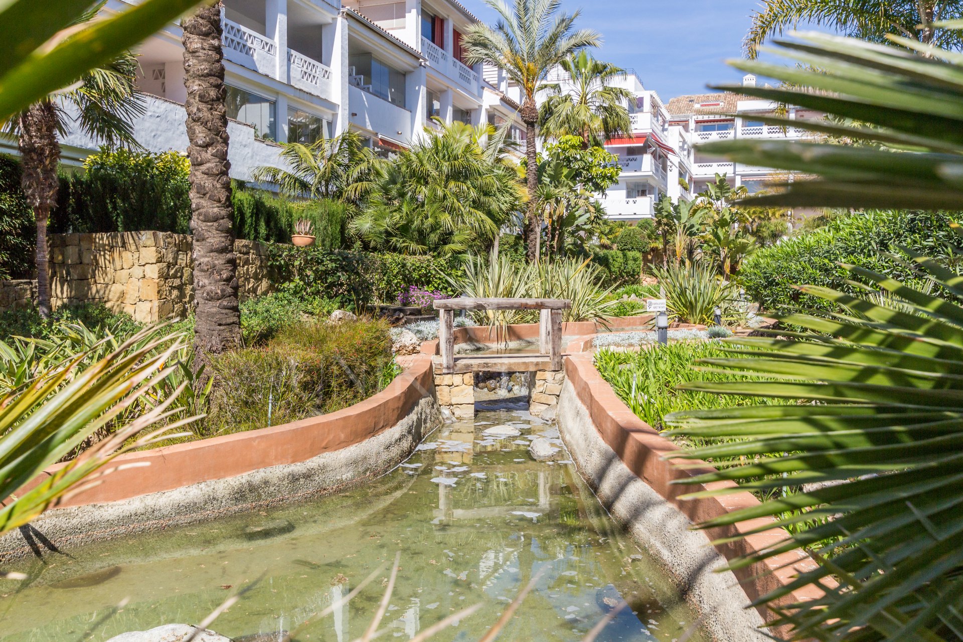 Excellent, fully renovated, three bedroom first floor apartment on Marbella’s Golden Mile