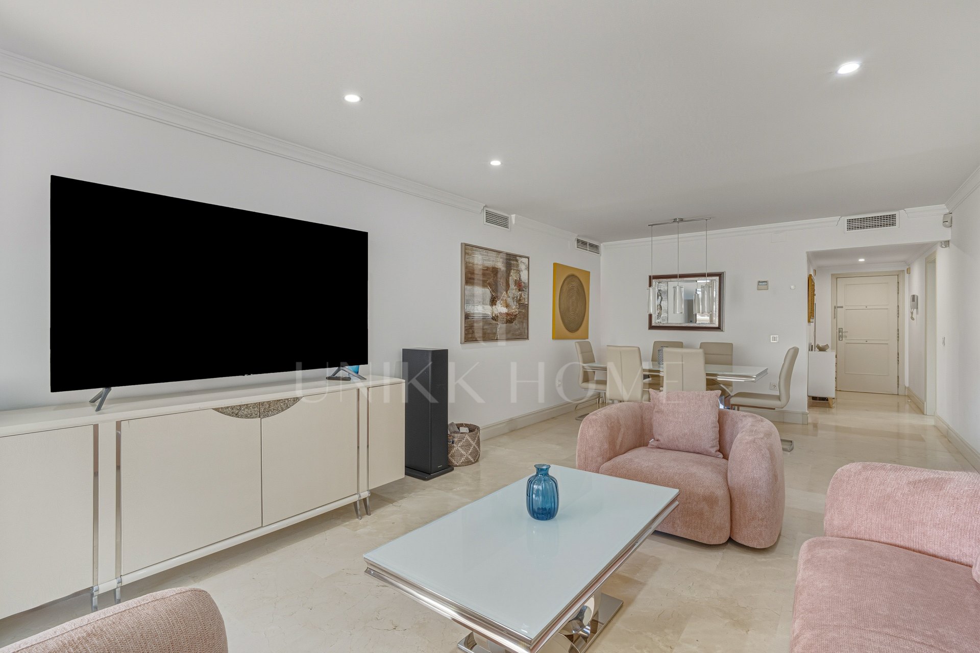 Excellent, fully renovated, three bedroom first floor apartment on Marbella’s Golden Mile