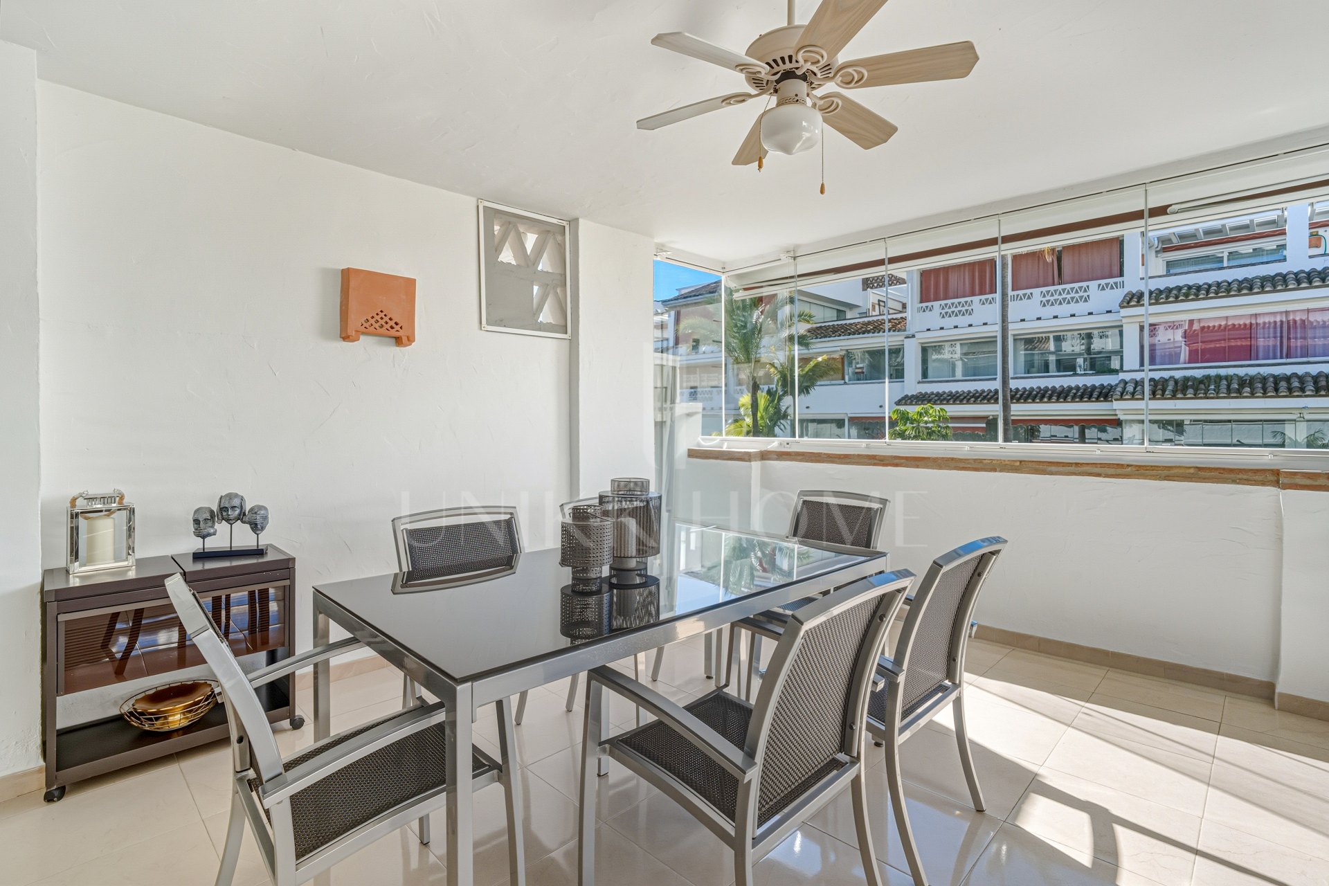 Excellent, fully renovated, three bedroom first floor apartment on Marbella’s Golden Mile