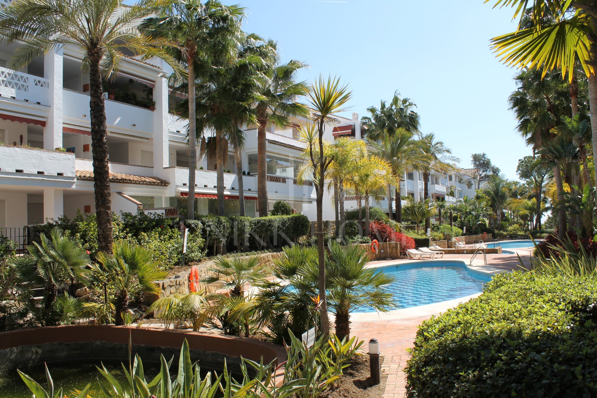 Excellent, fully renovated, three bedroom first floor apartment on Marbella’s Golden Mile