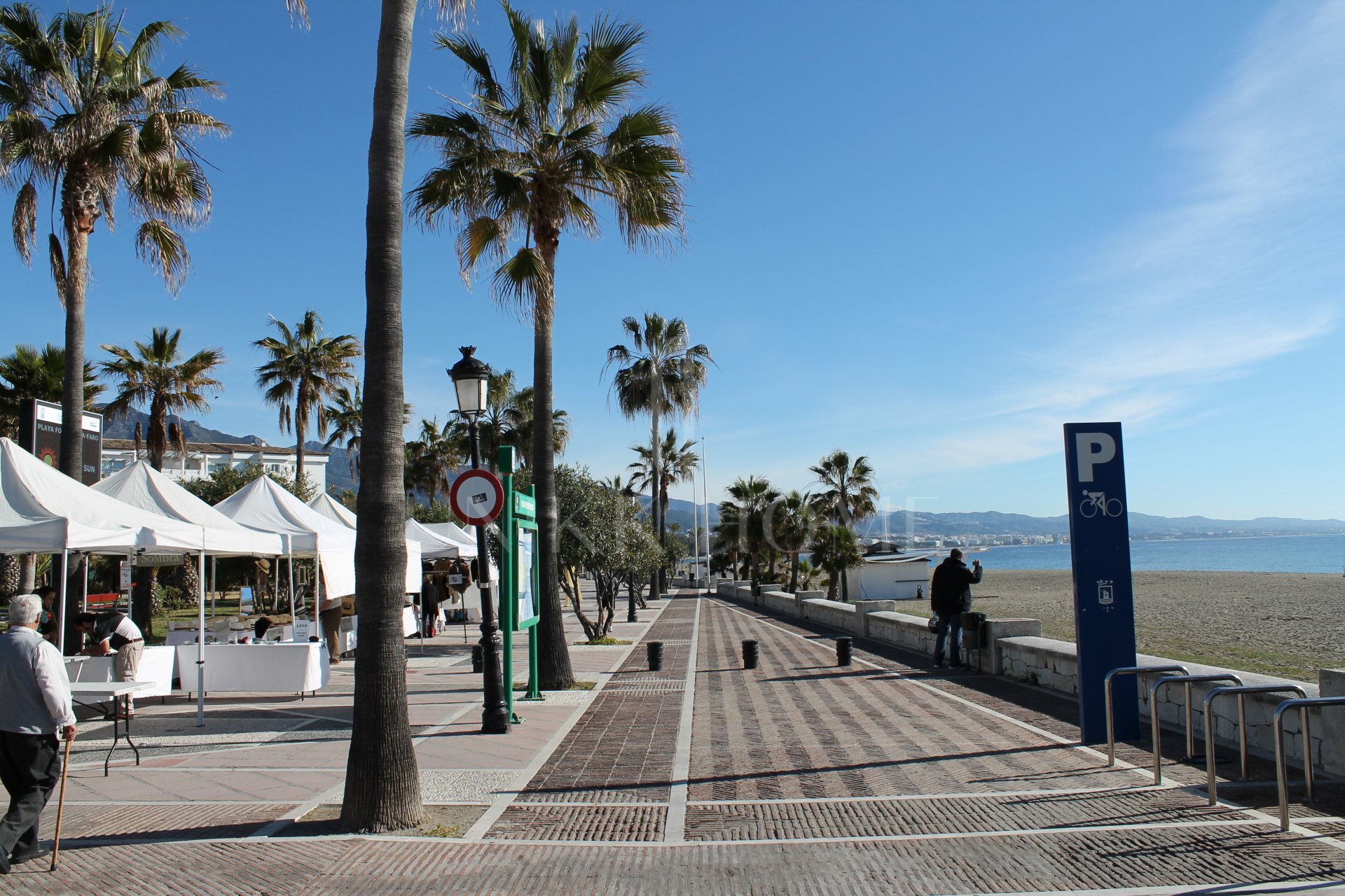 Parcela residencial en venta en una comunidad cerrada de La Alqueria, Benahavis